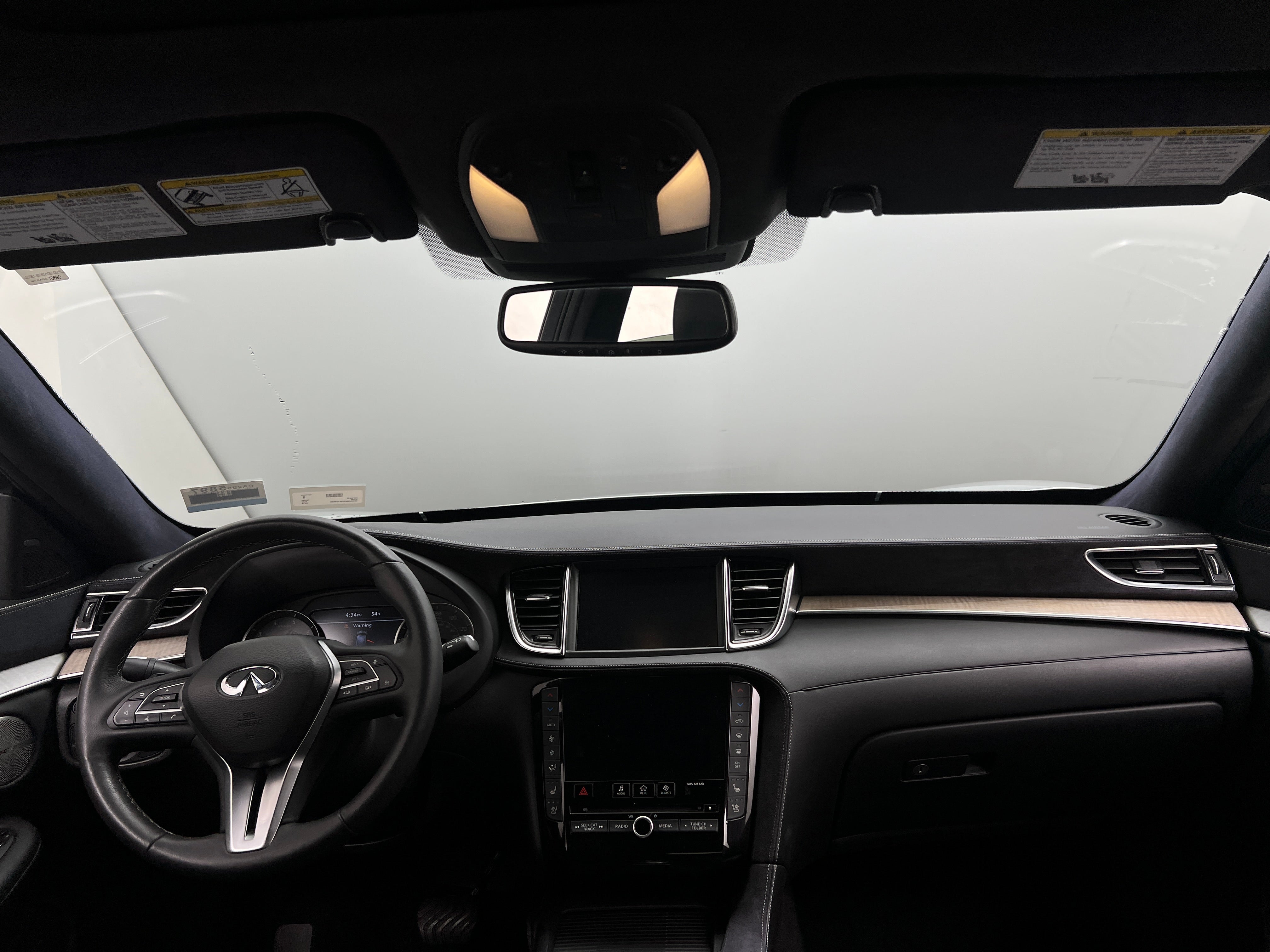 2019 INFINITI QX50 Essential 3