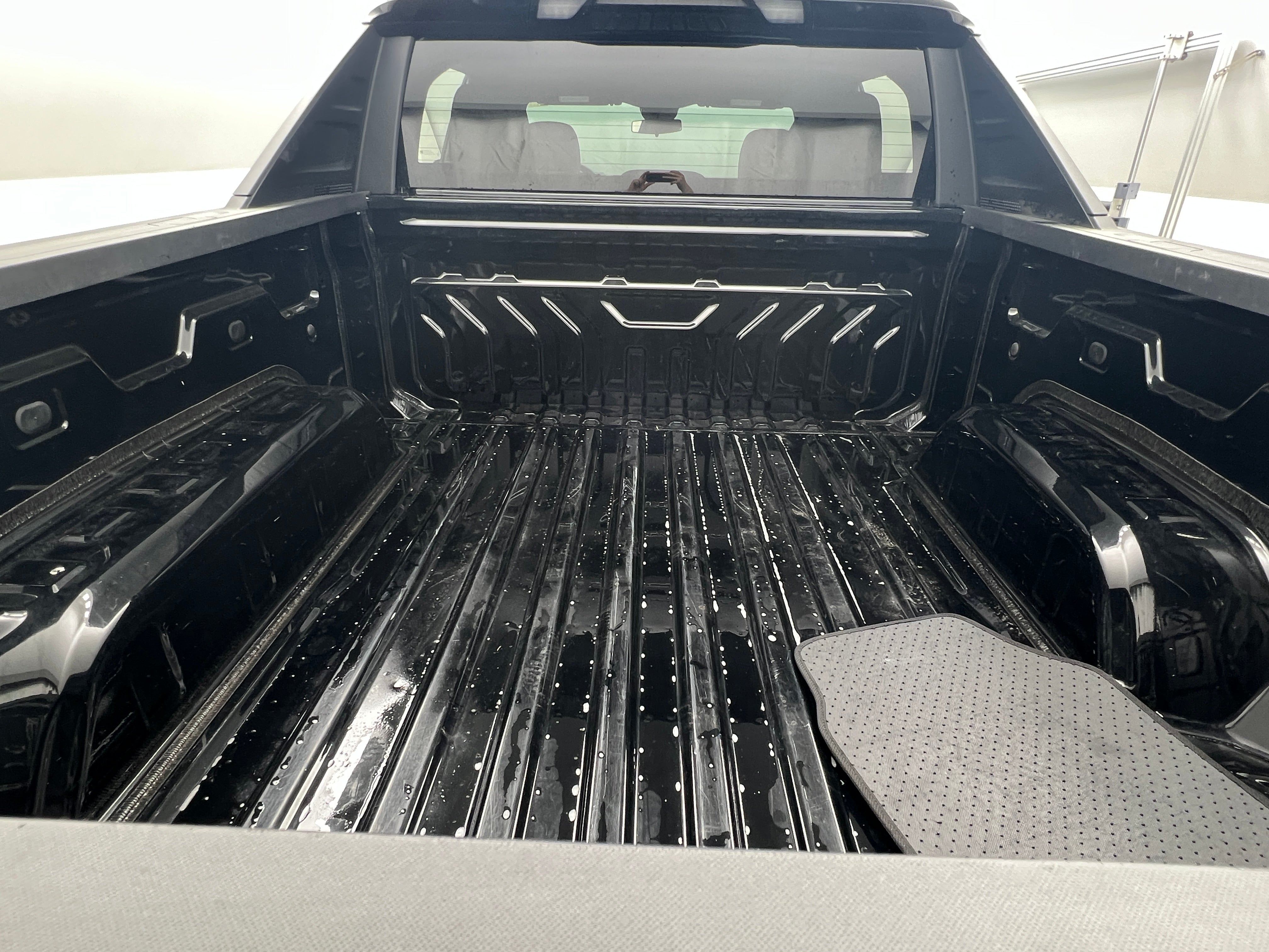 2024 Chevrolet Silverado EV Work Truck 7