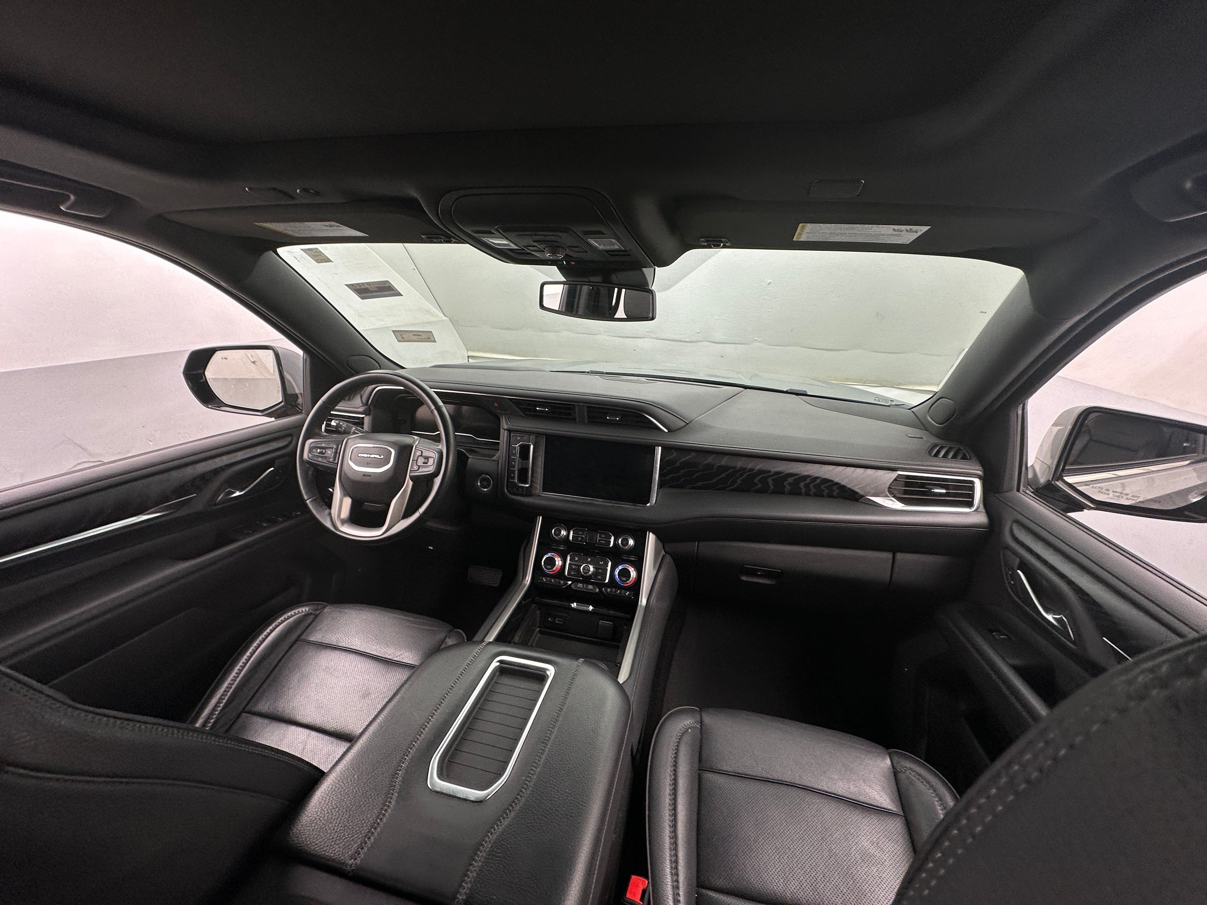 2023 GMC Yukon XL Denali 2