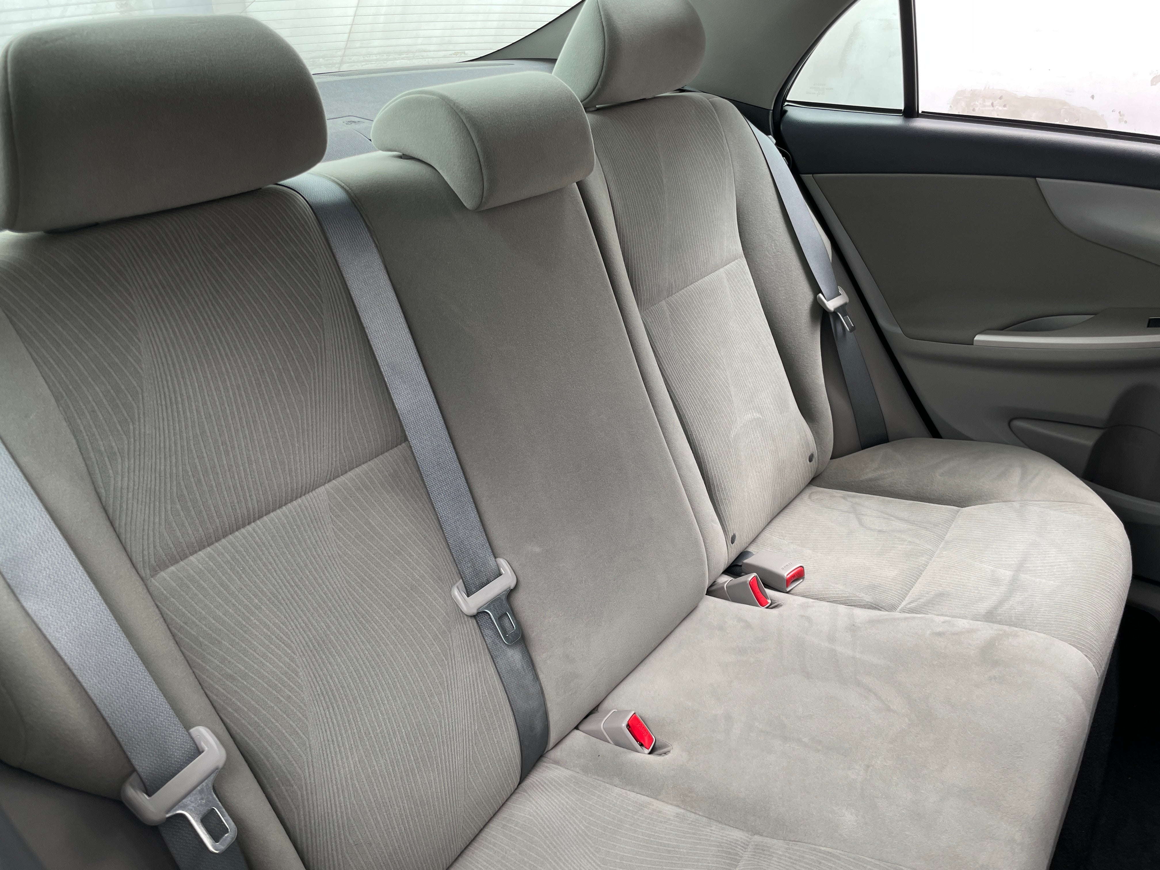 2013 Toyota Corolla LE 6