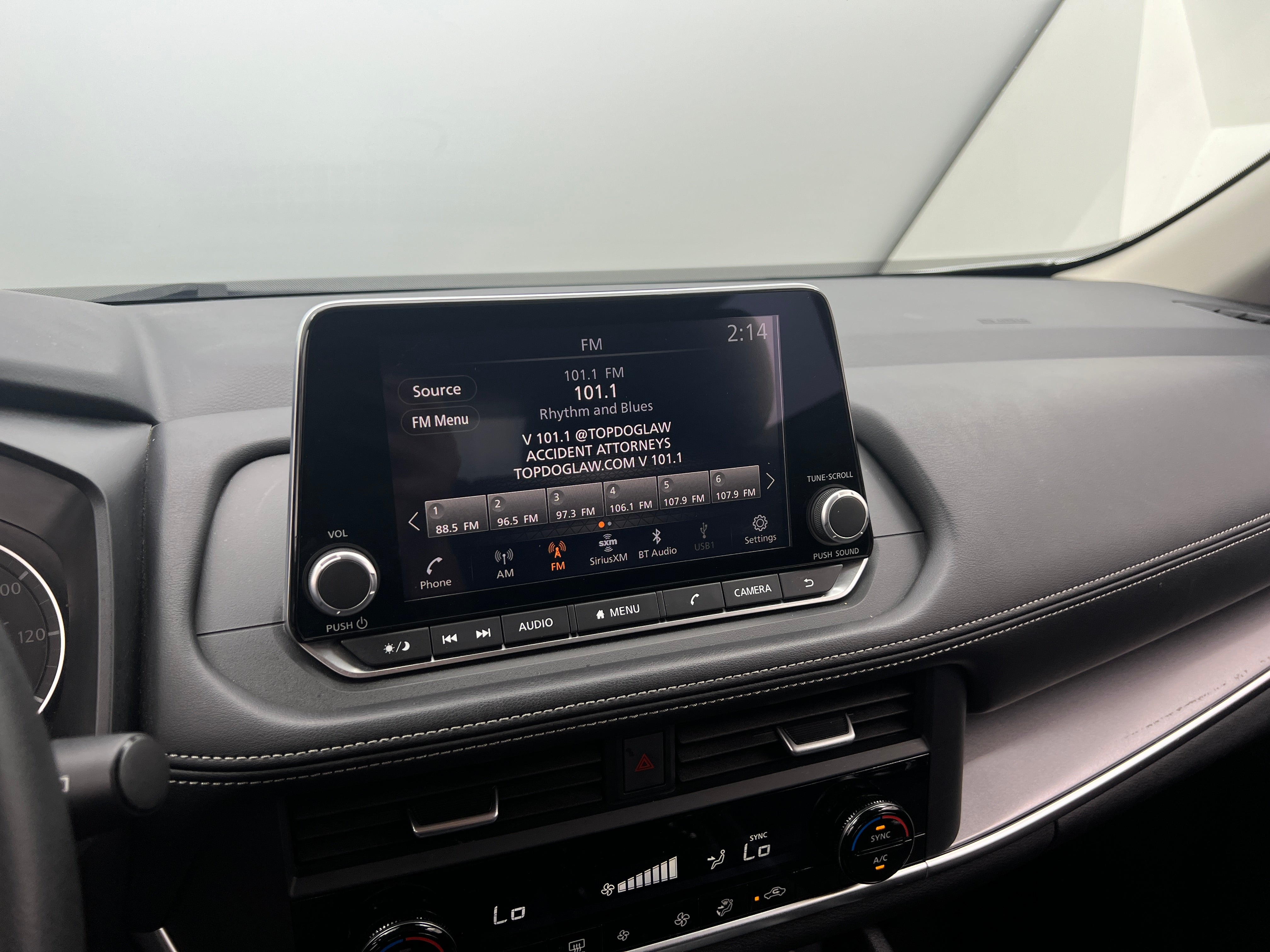 2024 Nissan Rogue SV 4