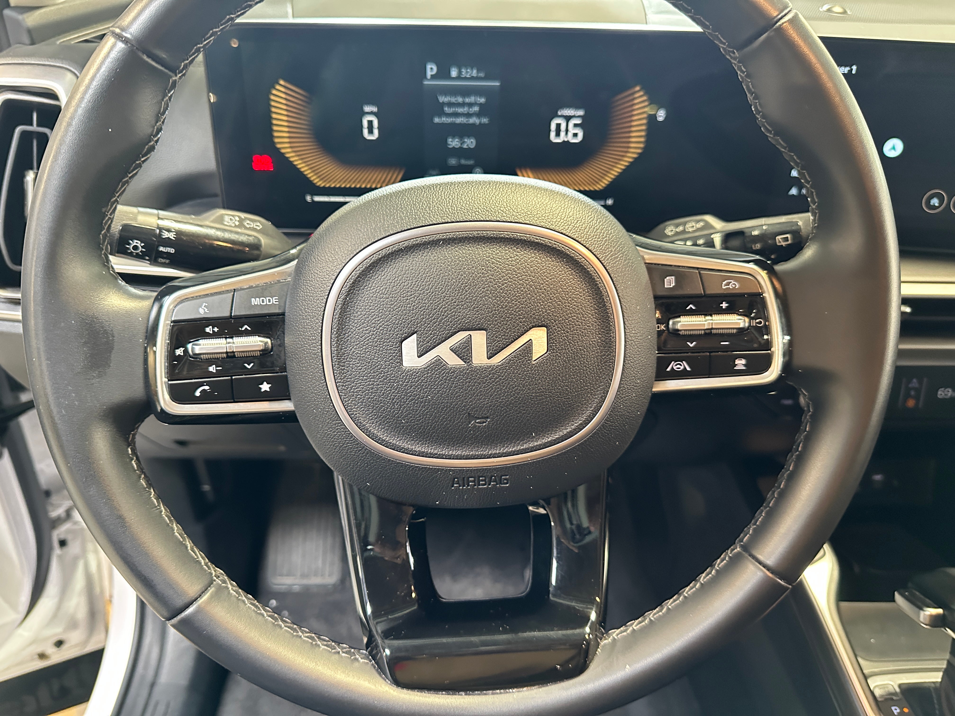 2024 Kia Sorento S 4