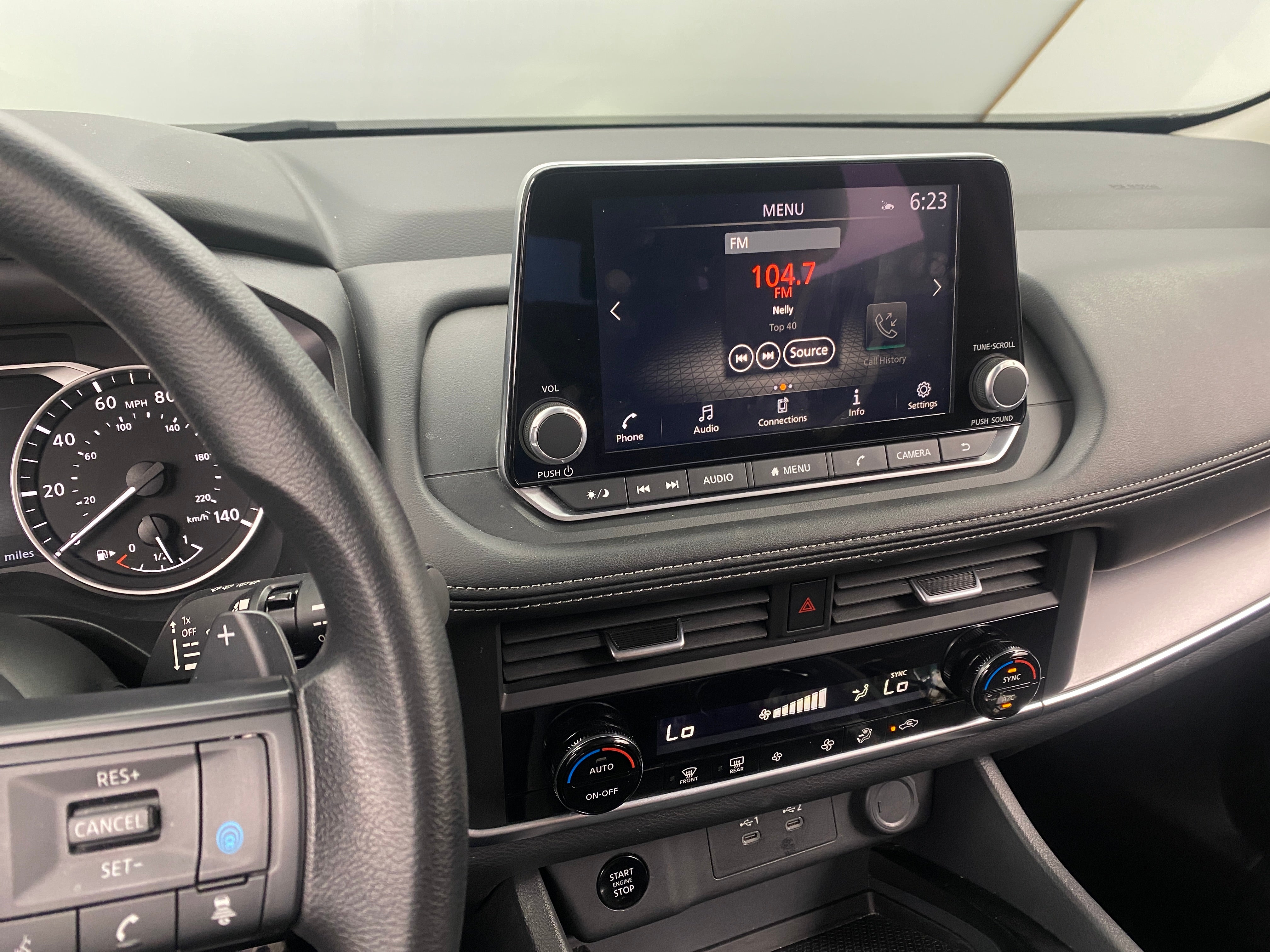 2024 Nissan Rogue SV 4
