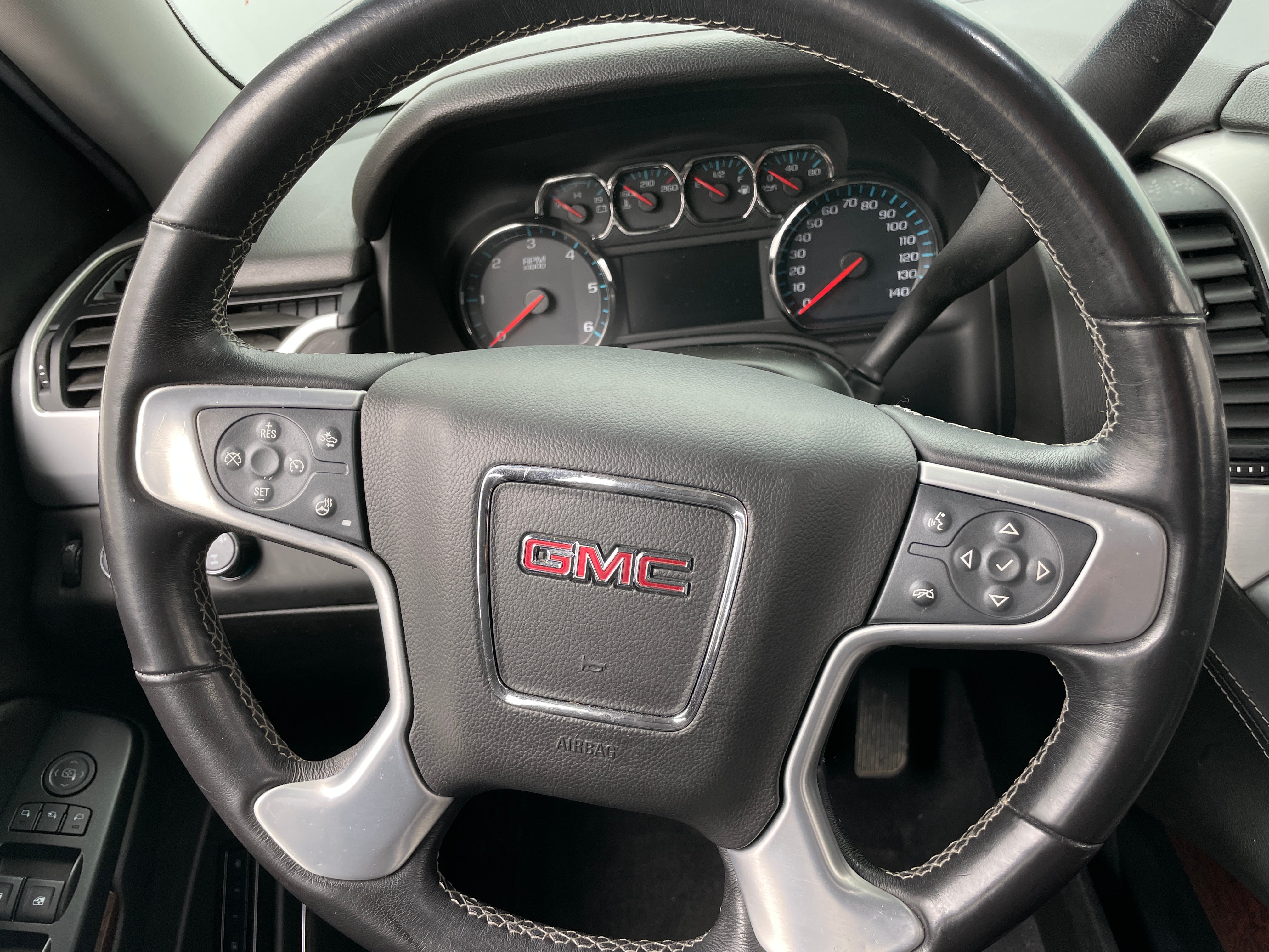 2020 GMC Yukon SLT 4