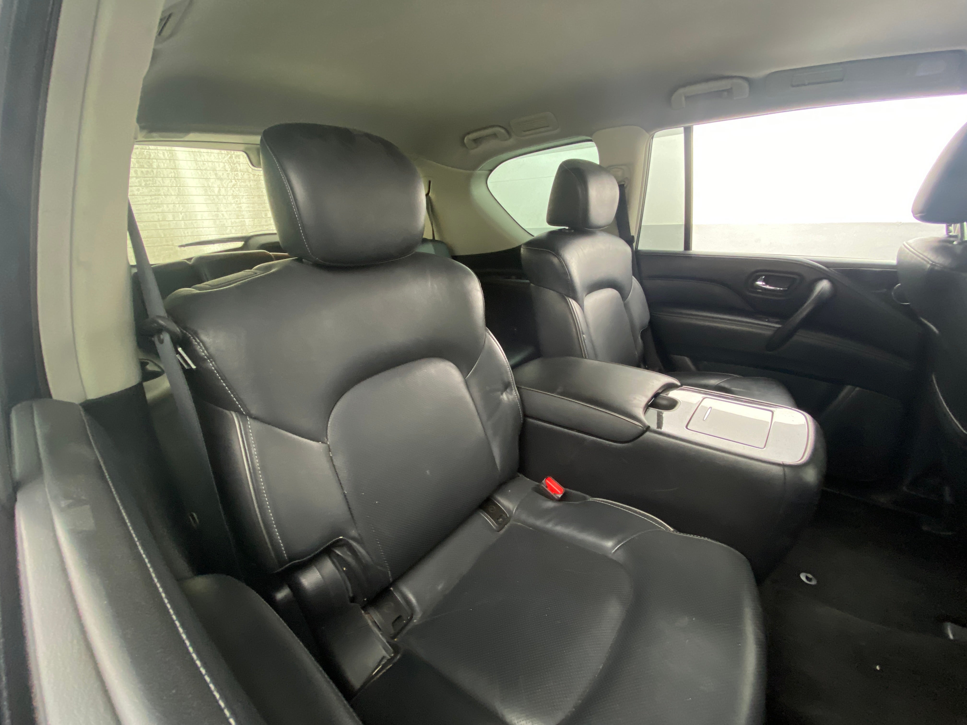 2022 INFINITI QX80 Luxe 5
