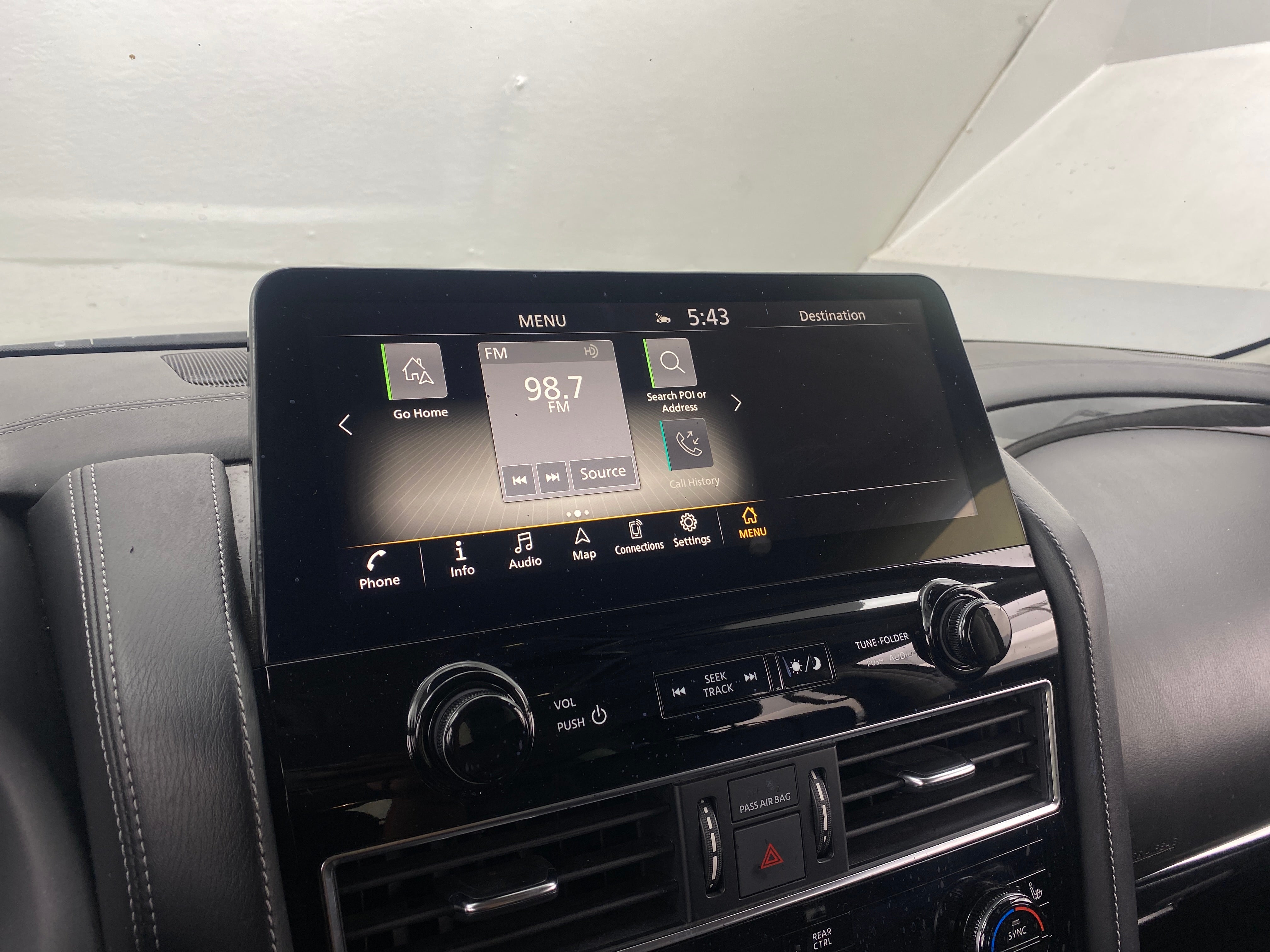 2022 INFINITI QX80 Luxe 3