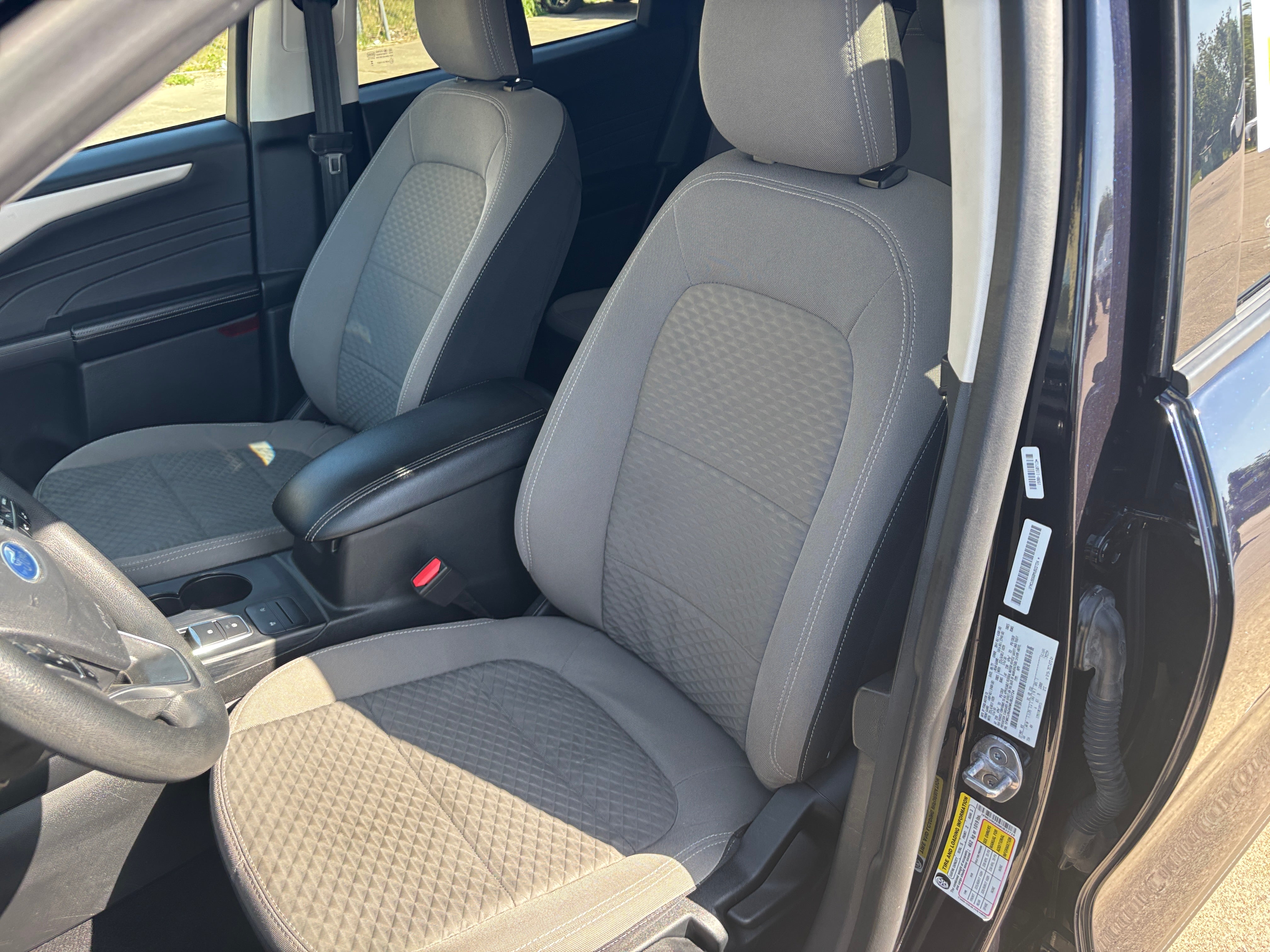 2021 Ford Escape SE 2