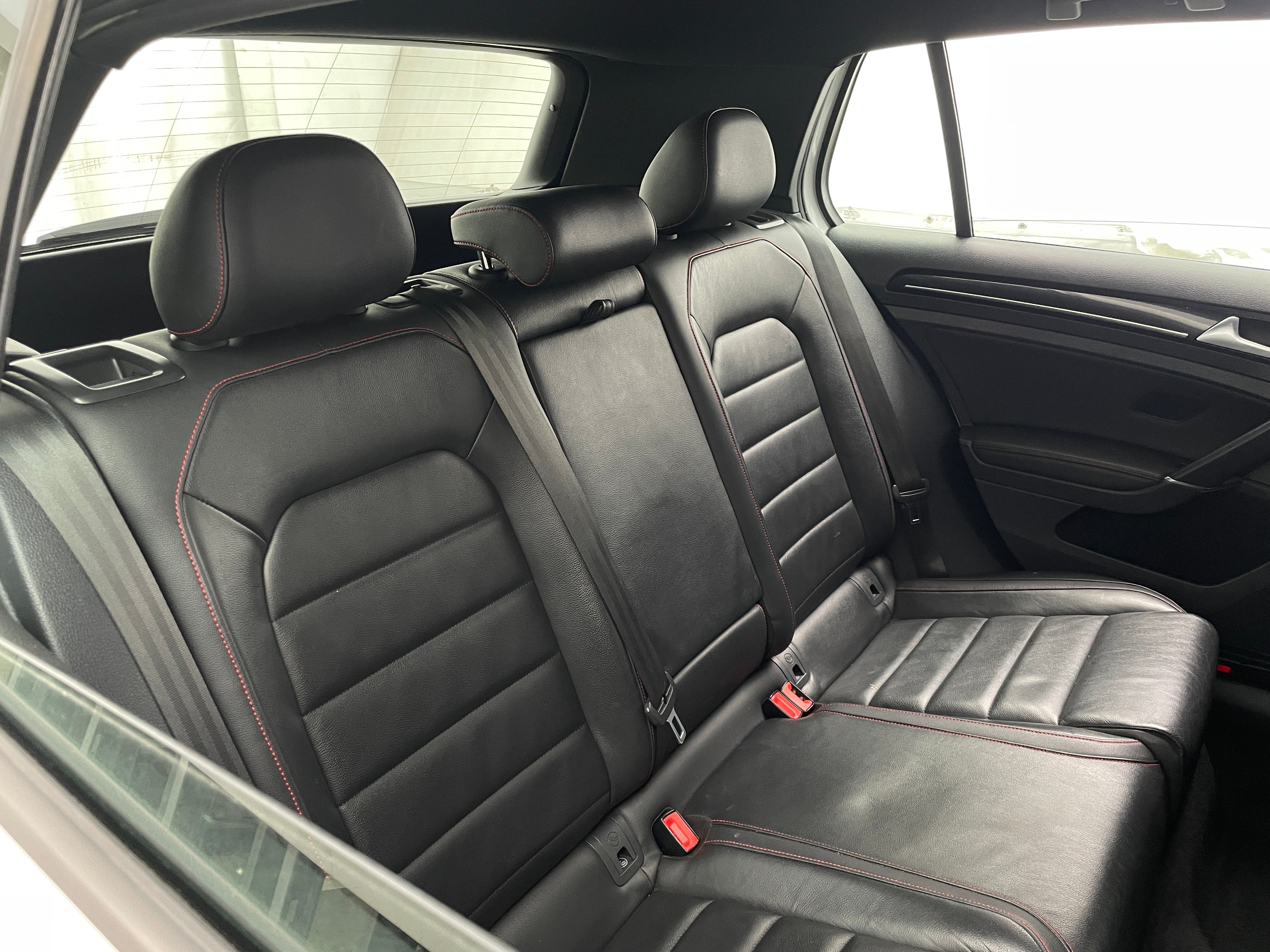 2016 Volkswagen Golf GTI SE 6