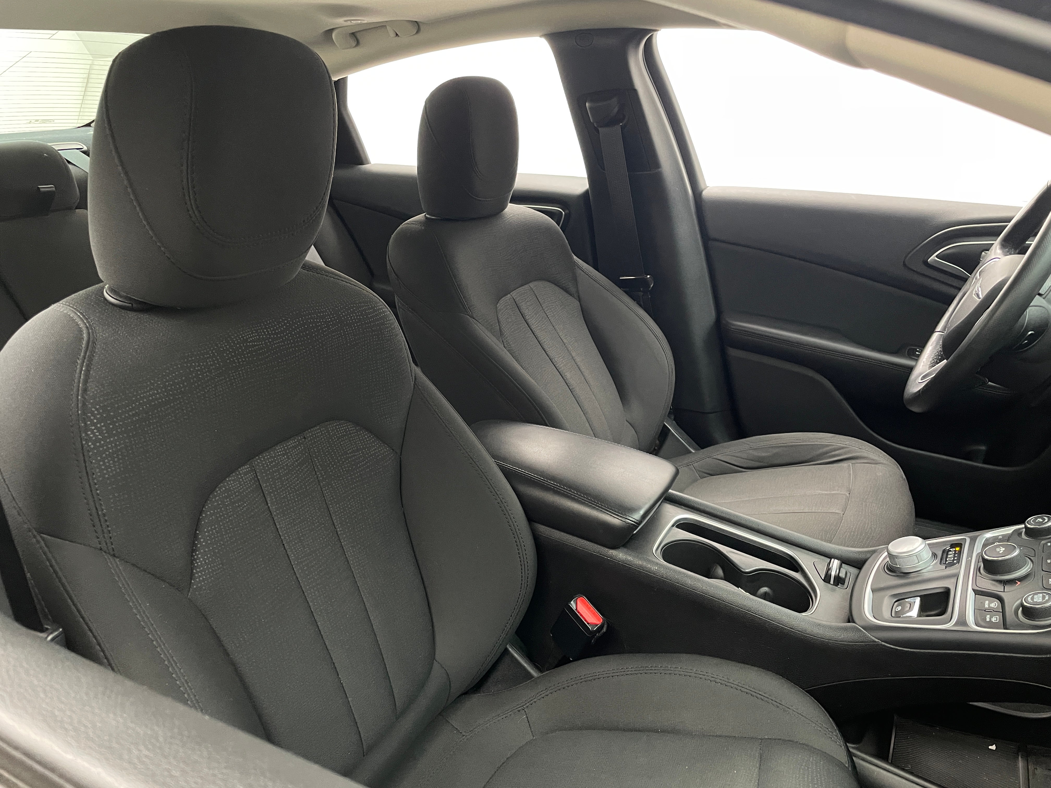 2016 Chrysler 200 Limited 2