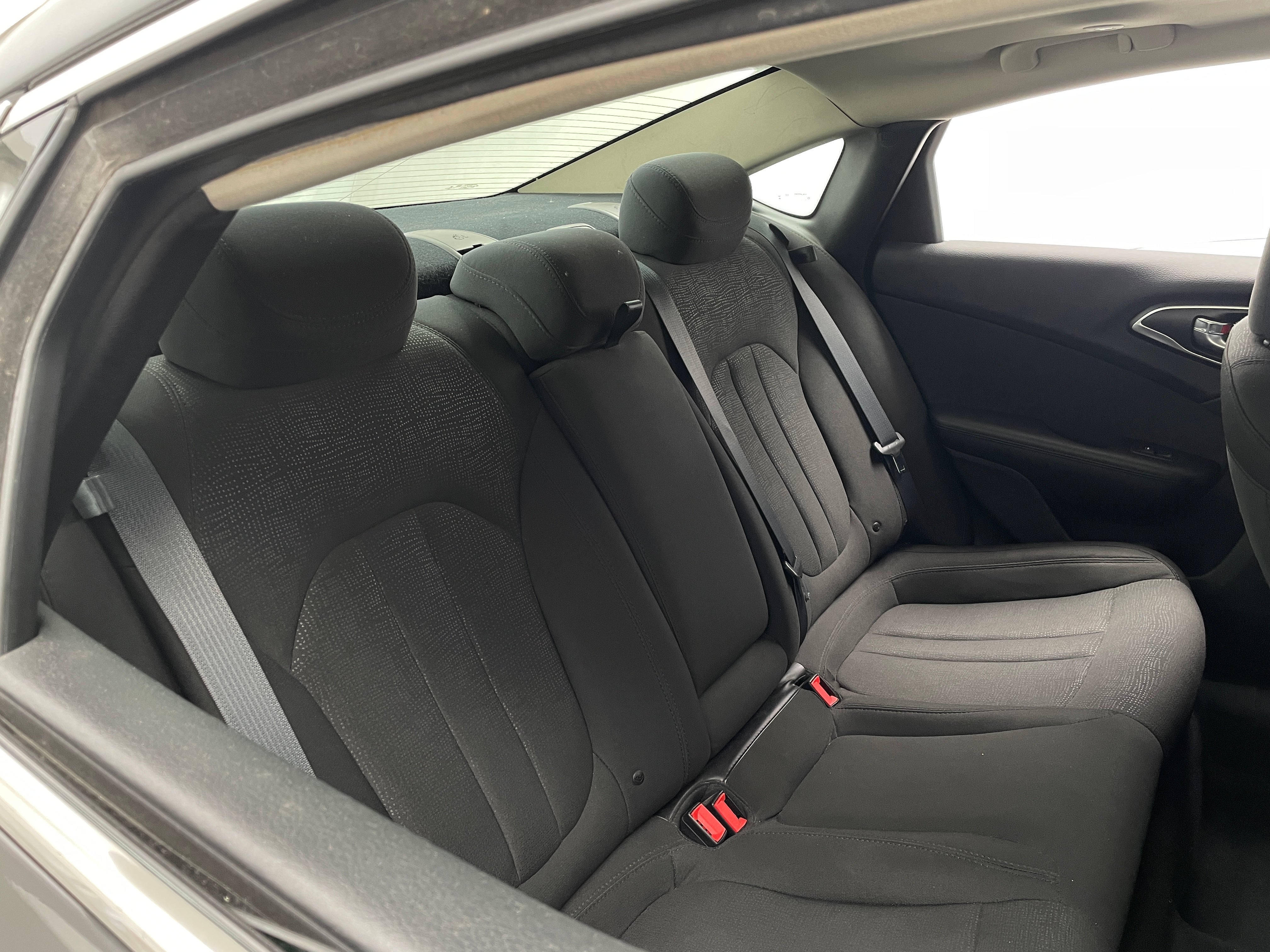 2016 Chrysler 200 Limited 6