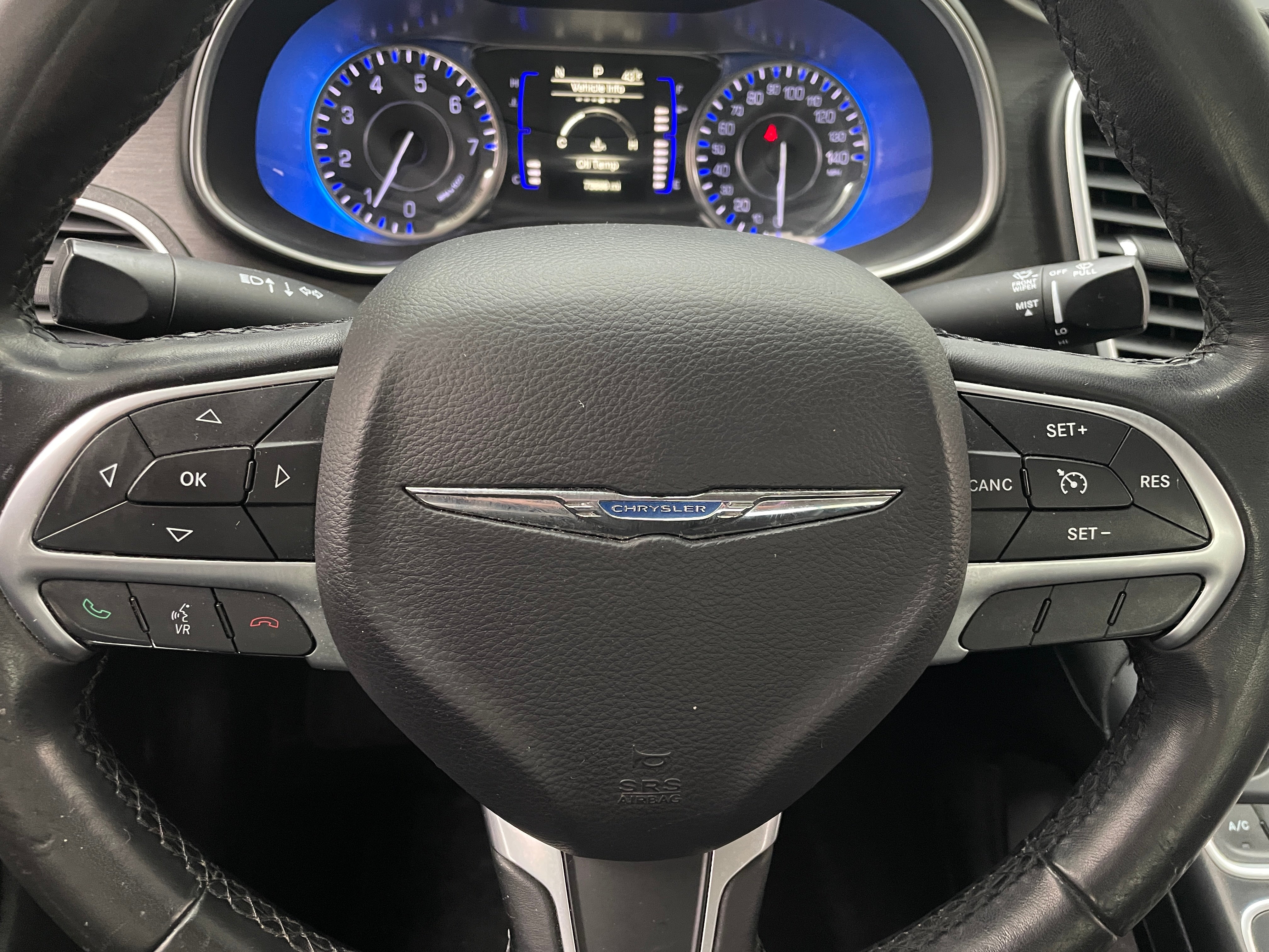 2016 Chrysler 200 Limited 5