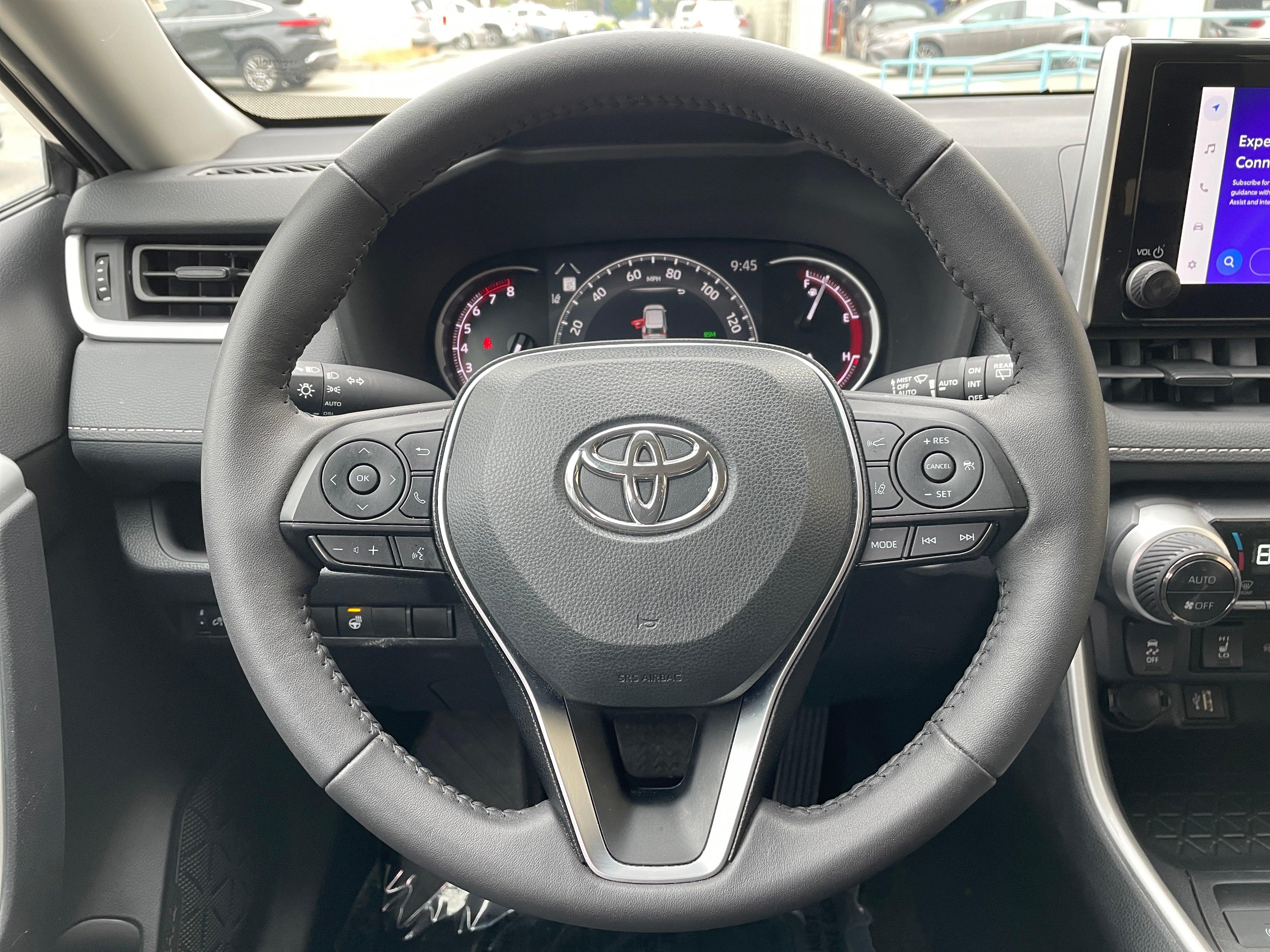 2024 Toyota RAV4 XLE 5