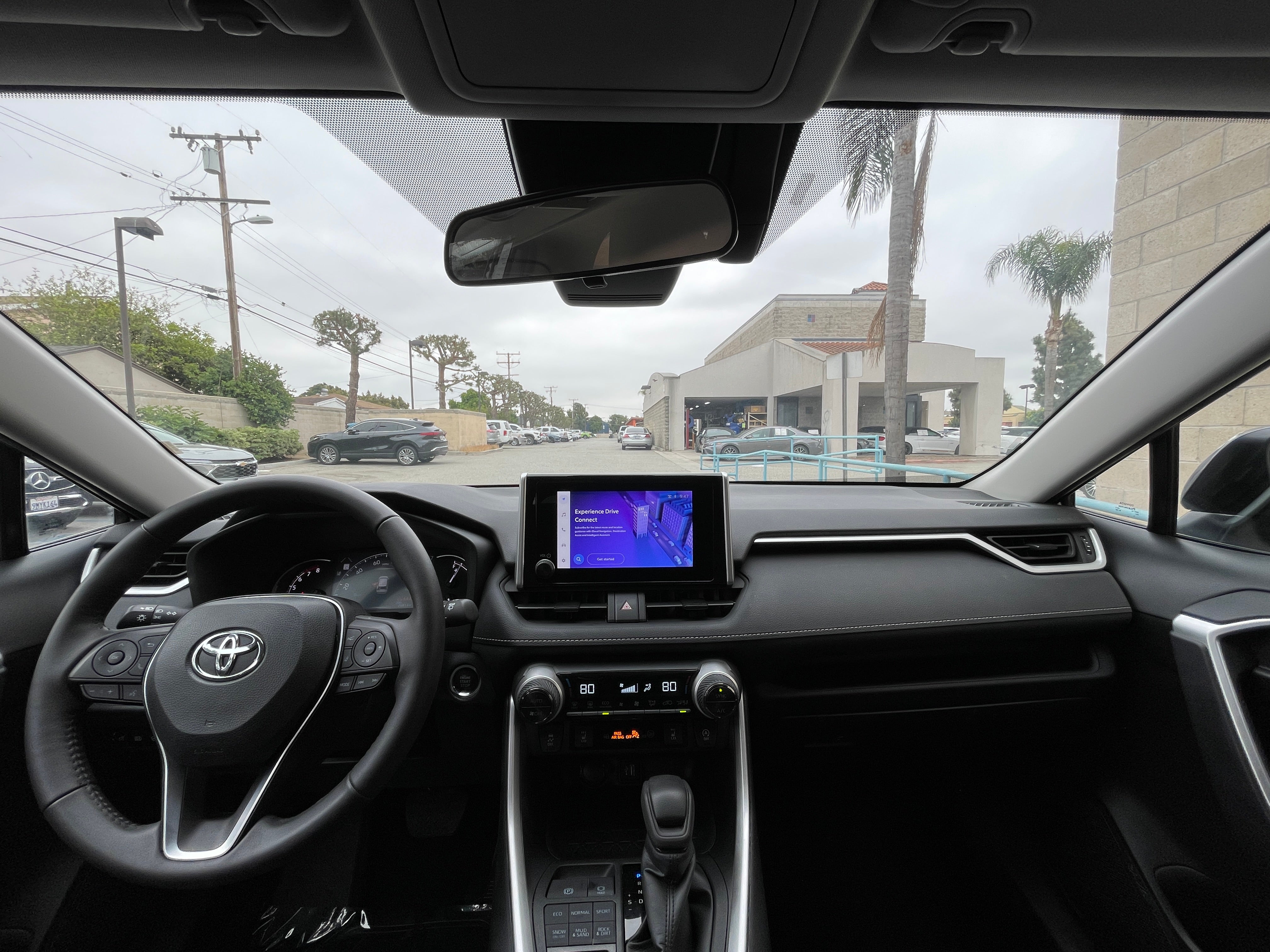 2024 Toyota RAV4 XLE 3