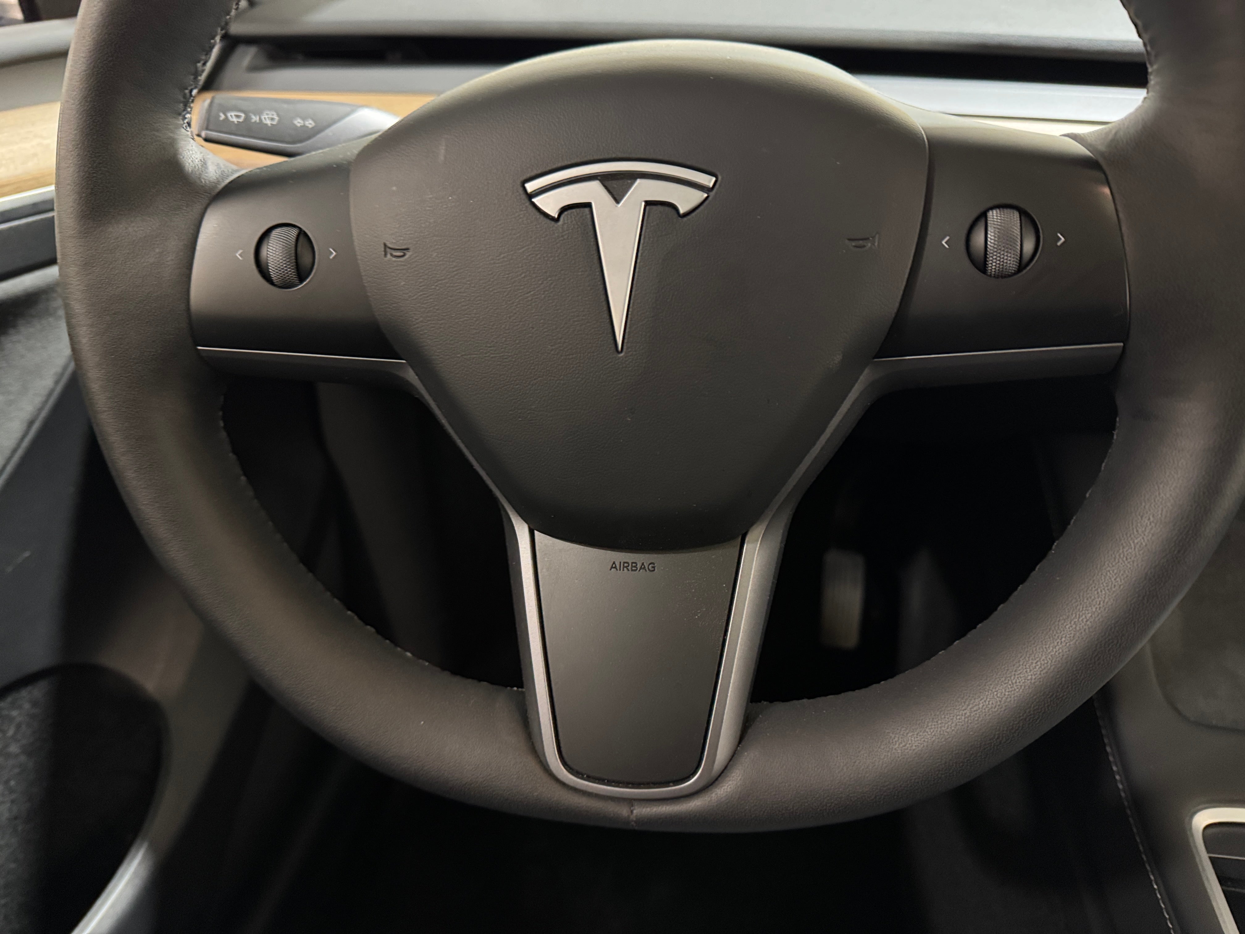 2023 Tesla Model Y Long Range 4