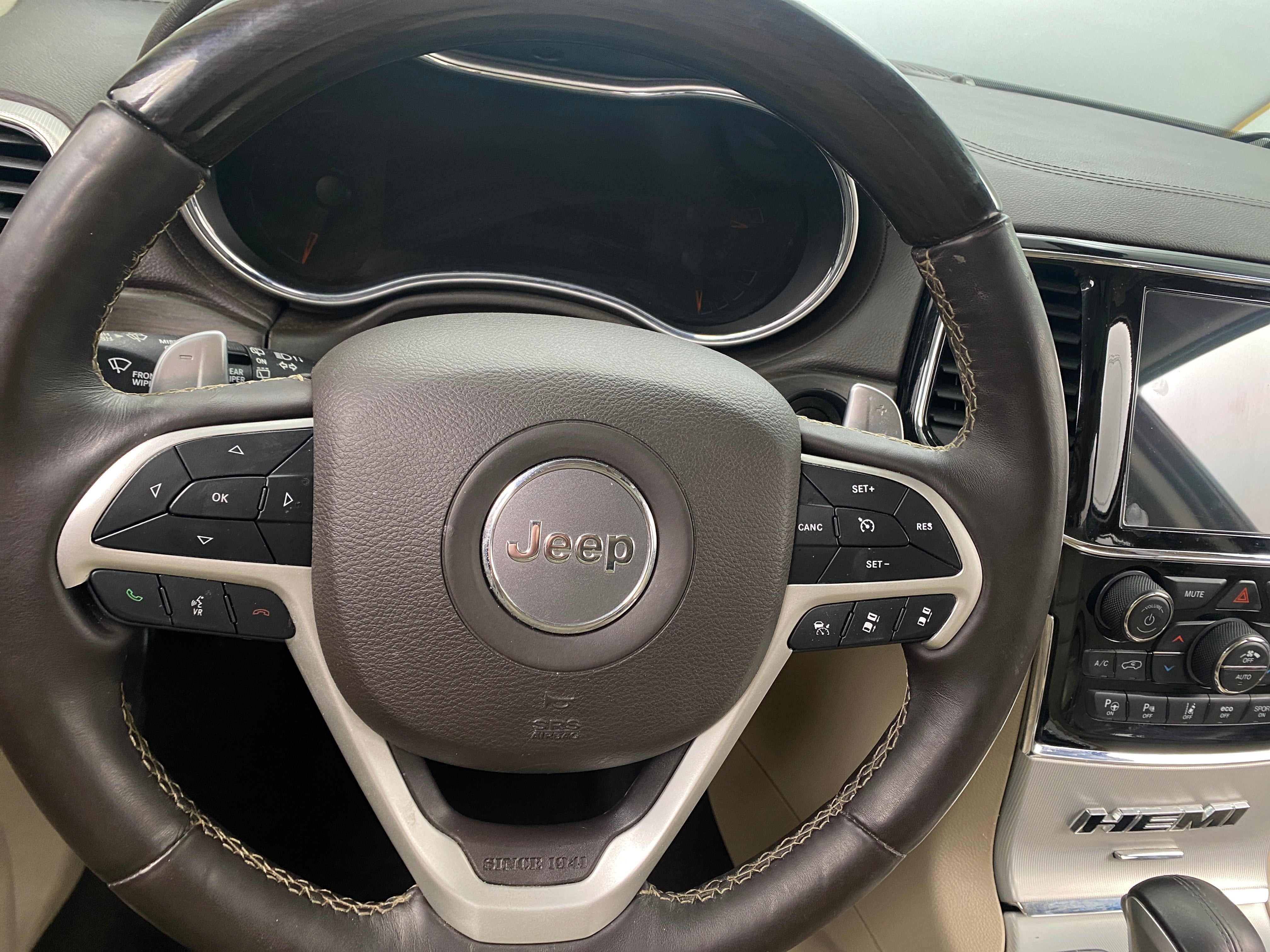 2020 Jeep Grand Cherokee Summit 4