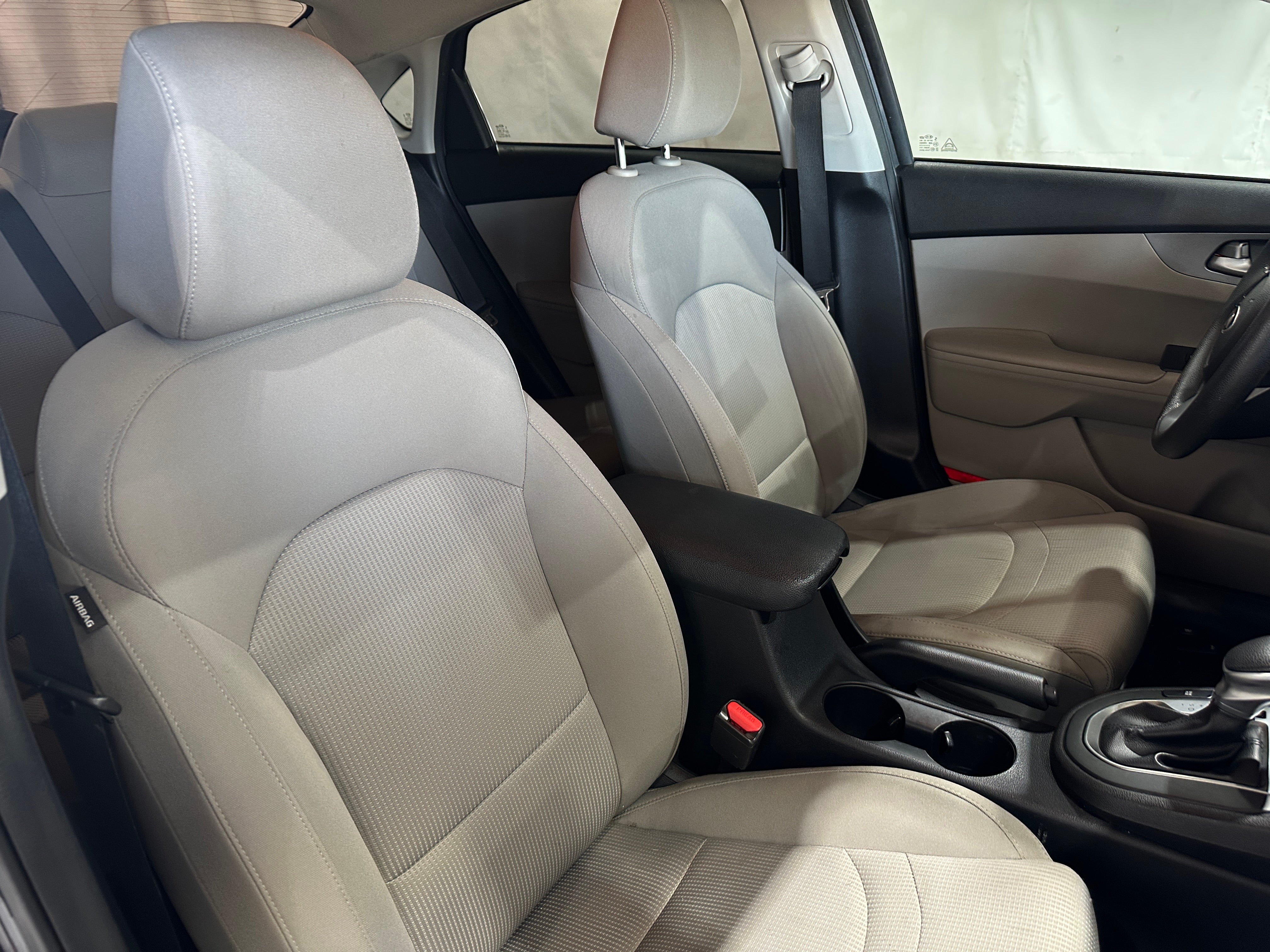 2019 Kia Forte LXS 2