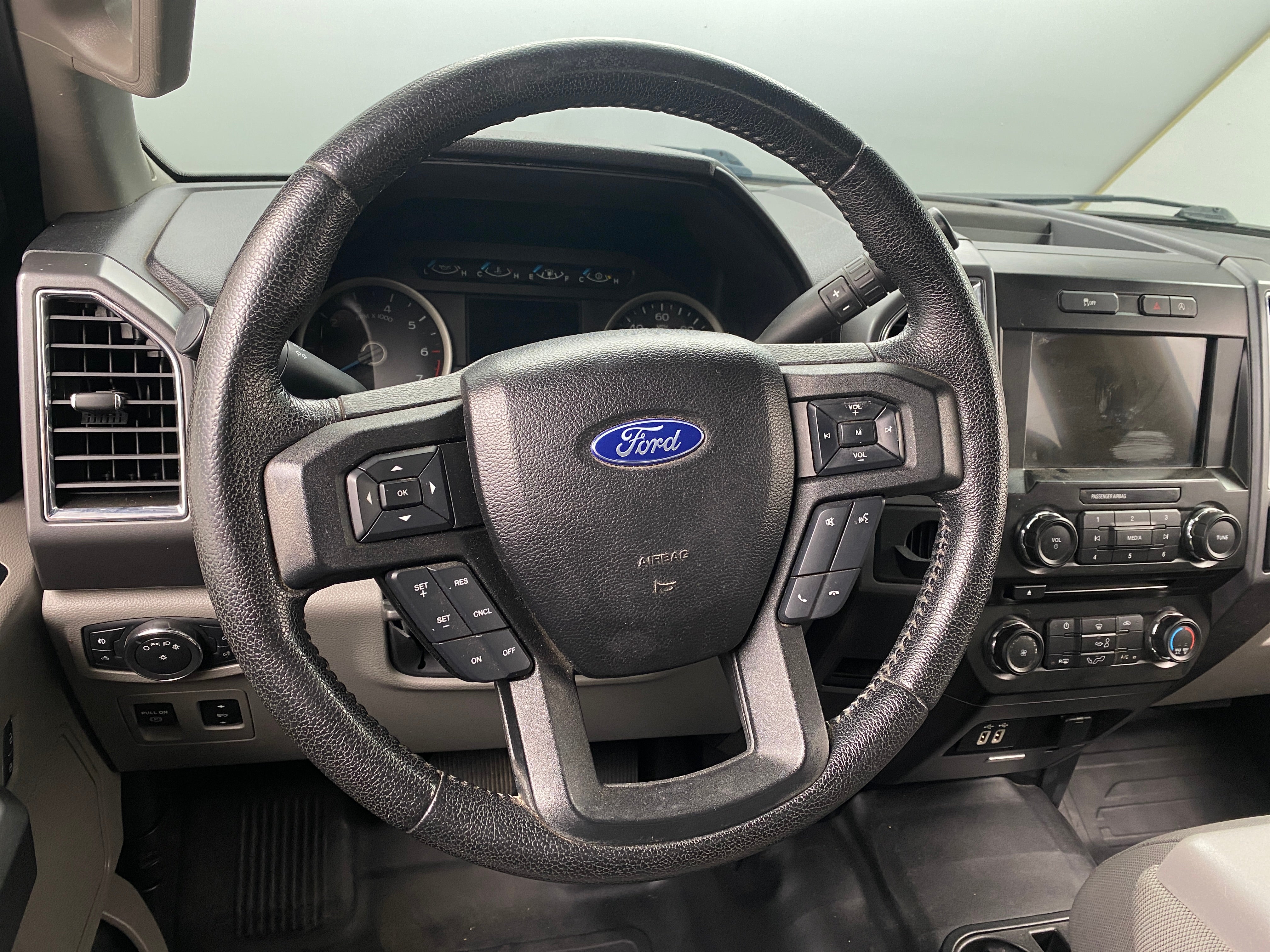 2016 Ford Econoline E-150 5