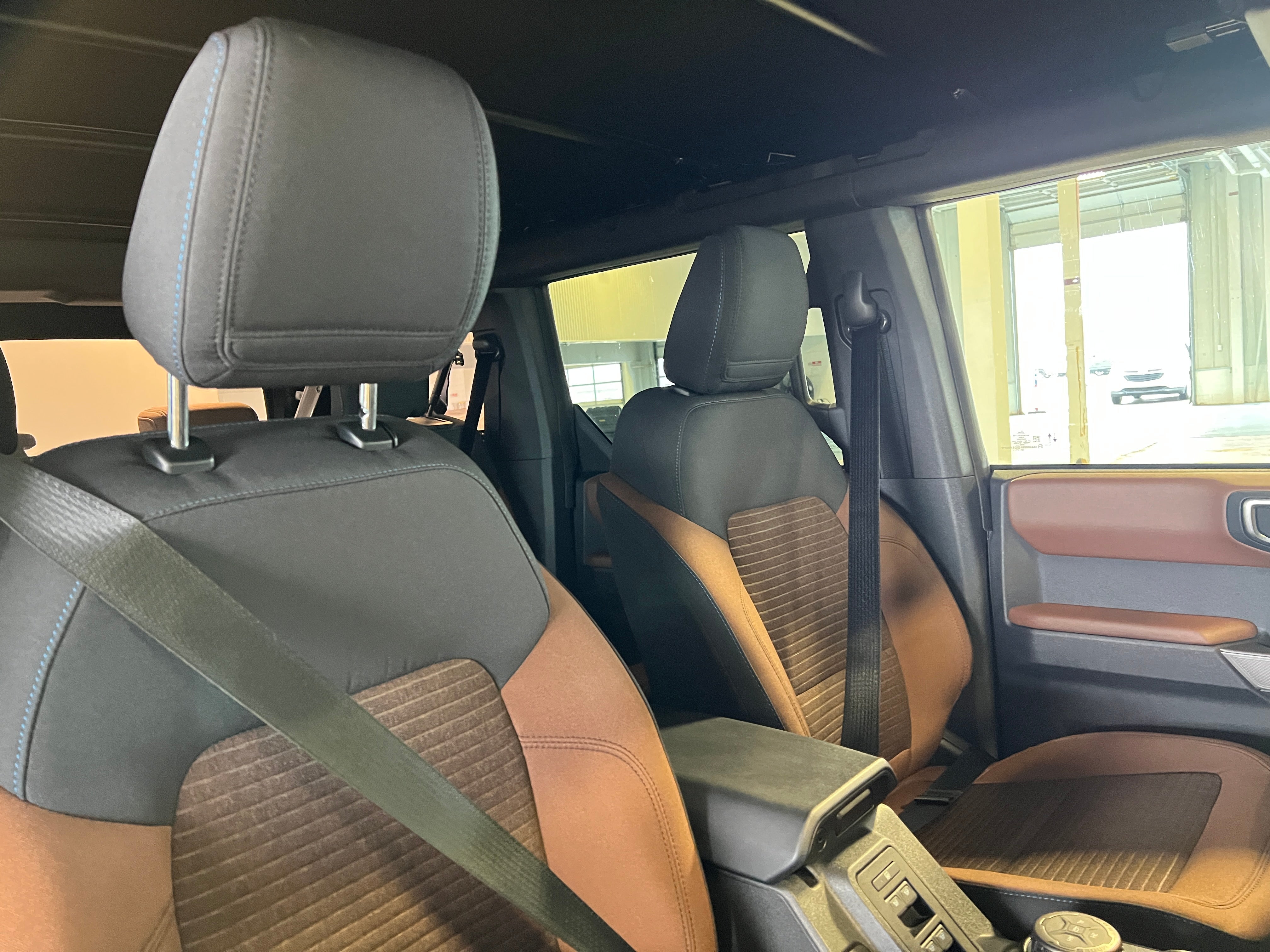 2022 Ford Bronco Outer Banks 2