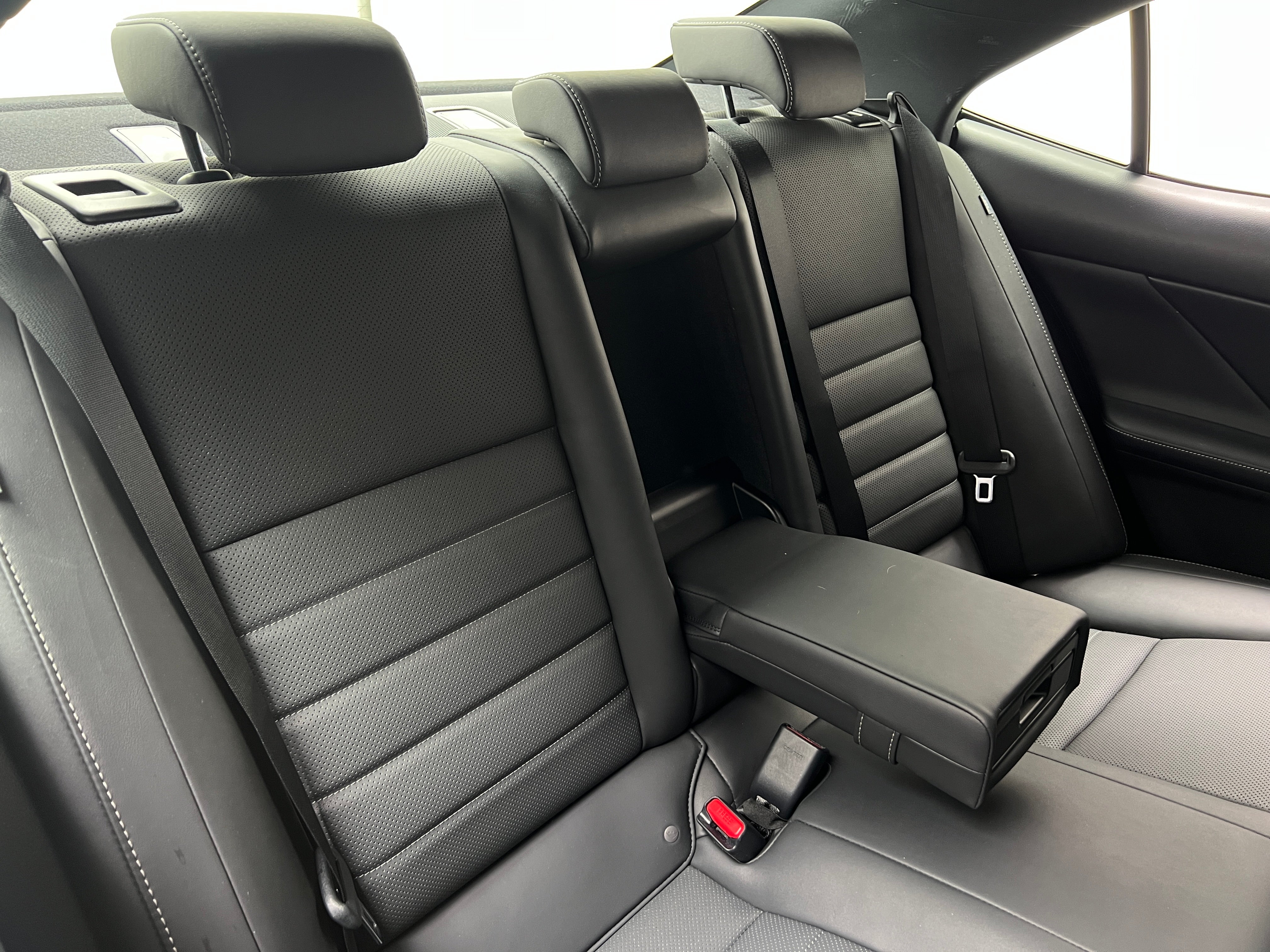 2020 Lexus IS 350 5