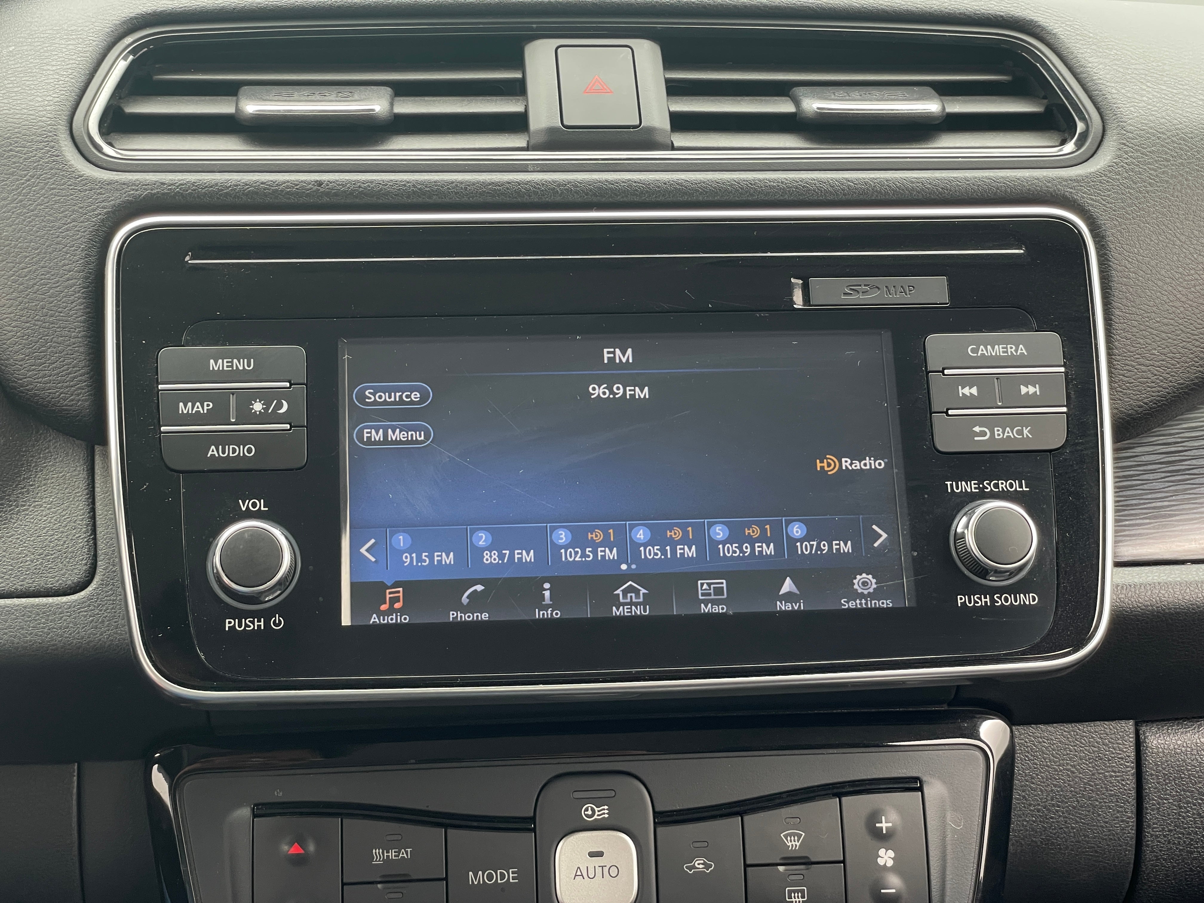 2018 Nissan Leaf SV 4