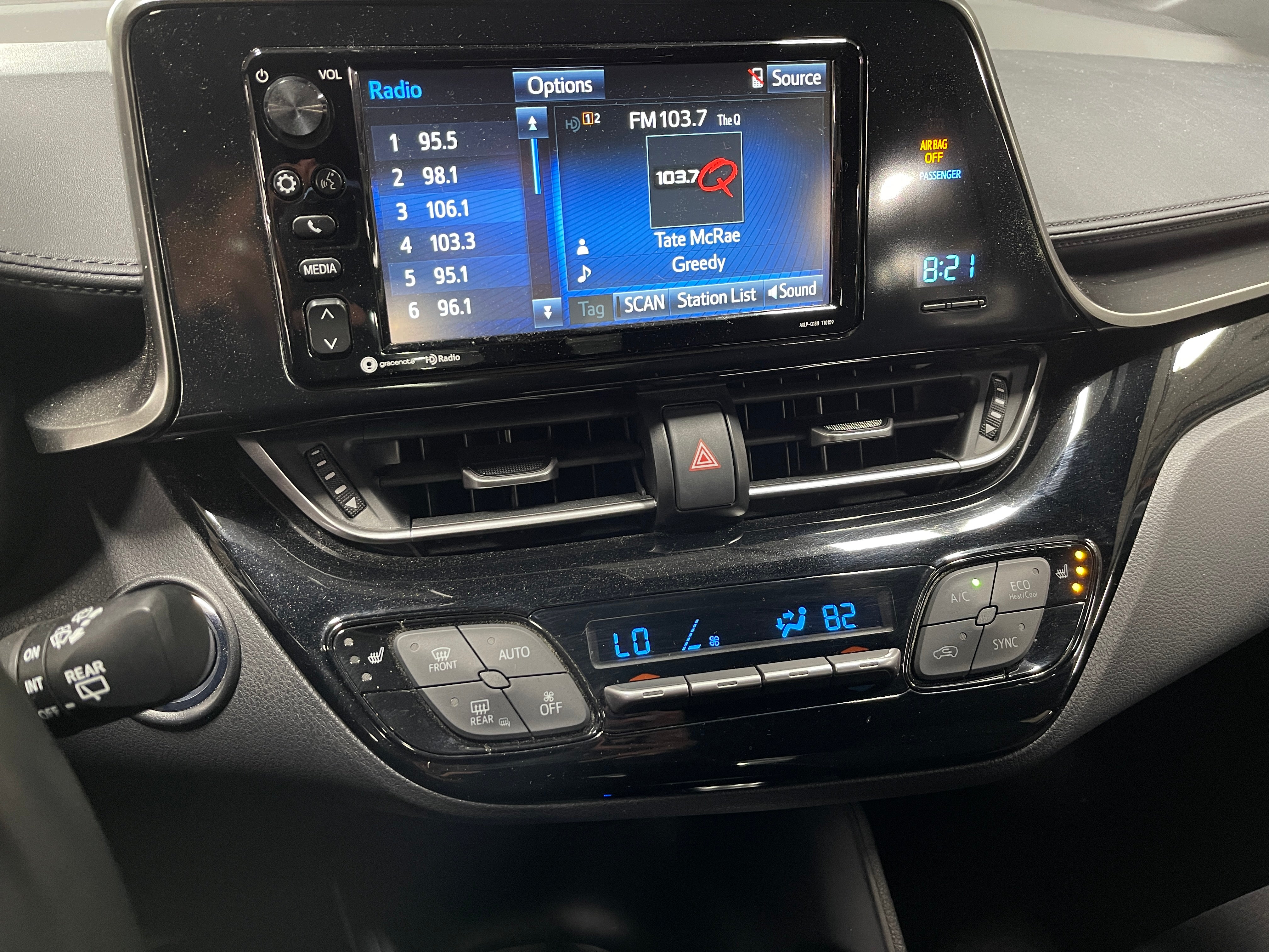 2018 Toyota C-HR XLE 4