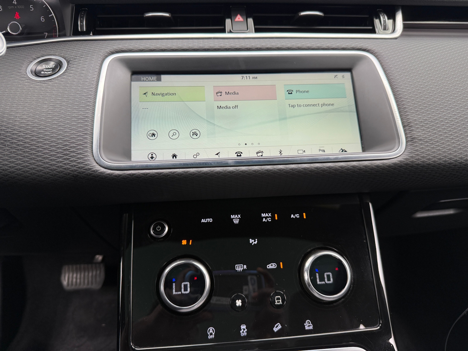 Thumbnail: 2020 Land Rover Range Rover Evoque - 3