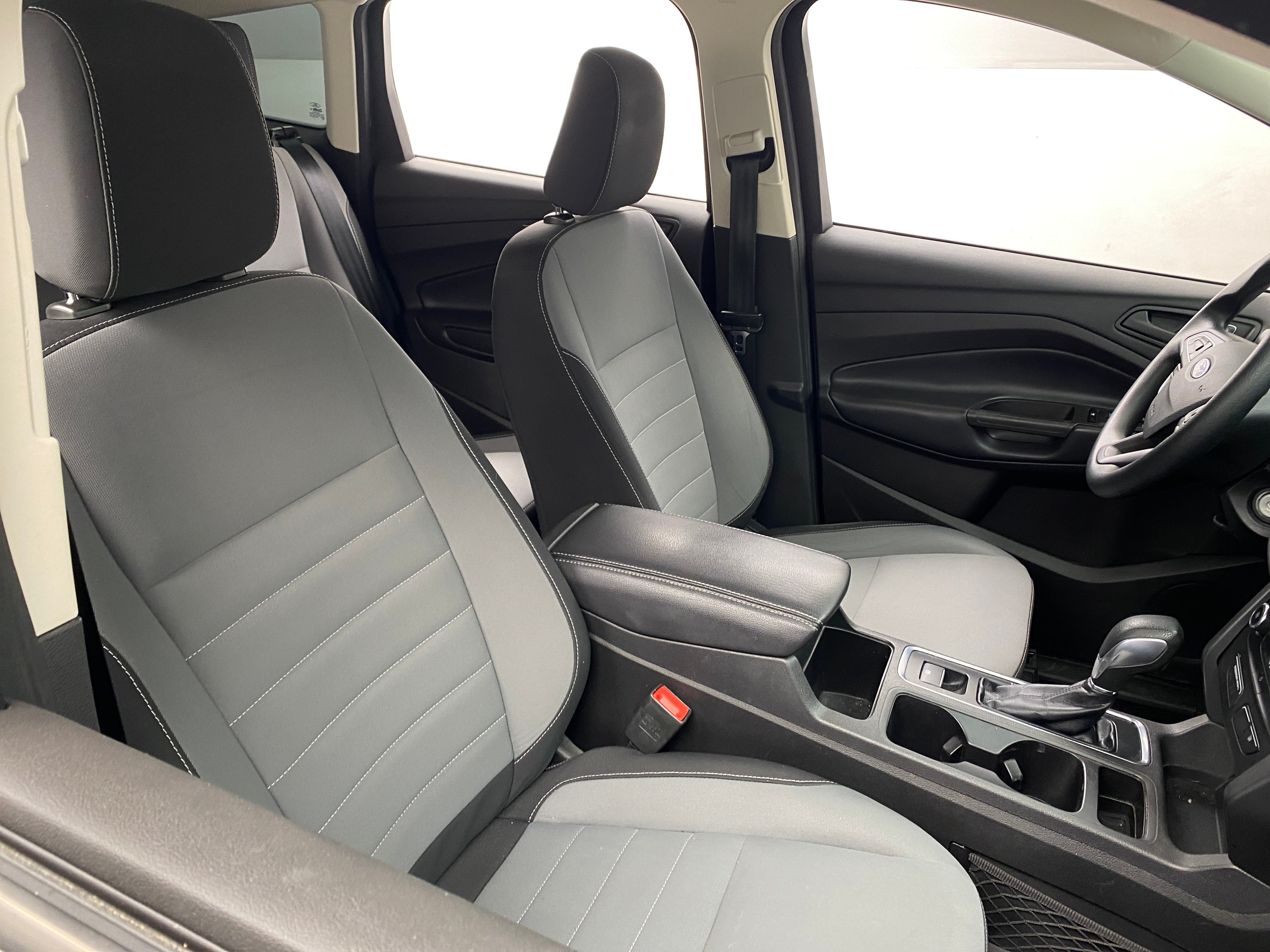 2019 Ford Escape S 2
