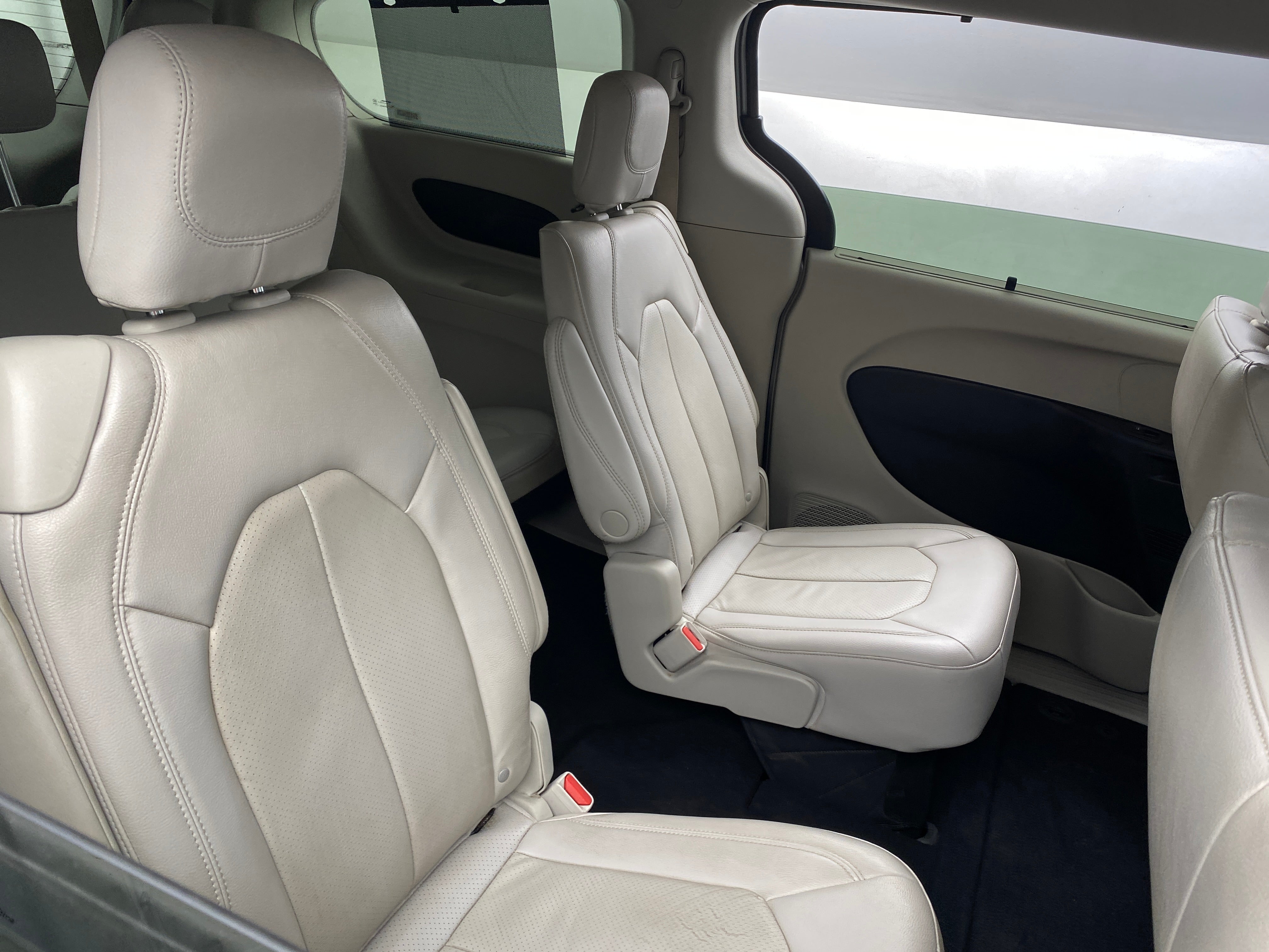 2021 Chrysler Pacifica Touring L 5