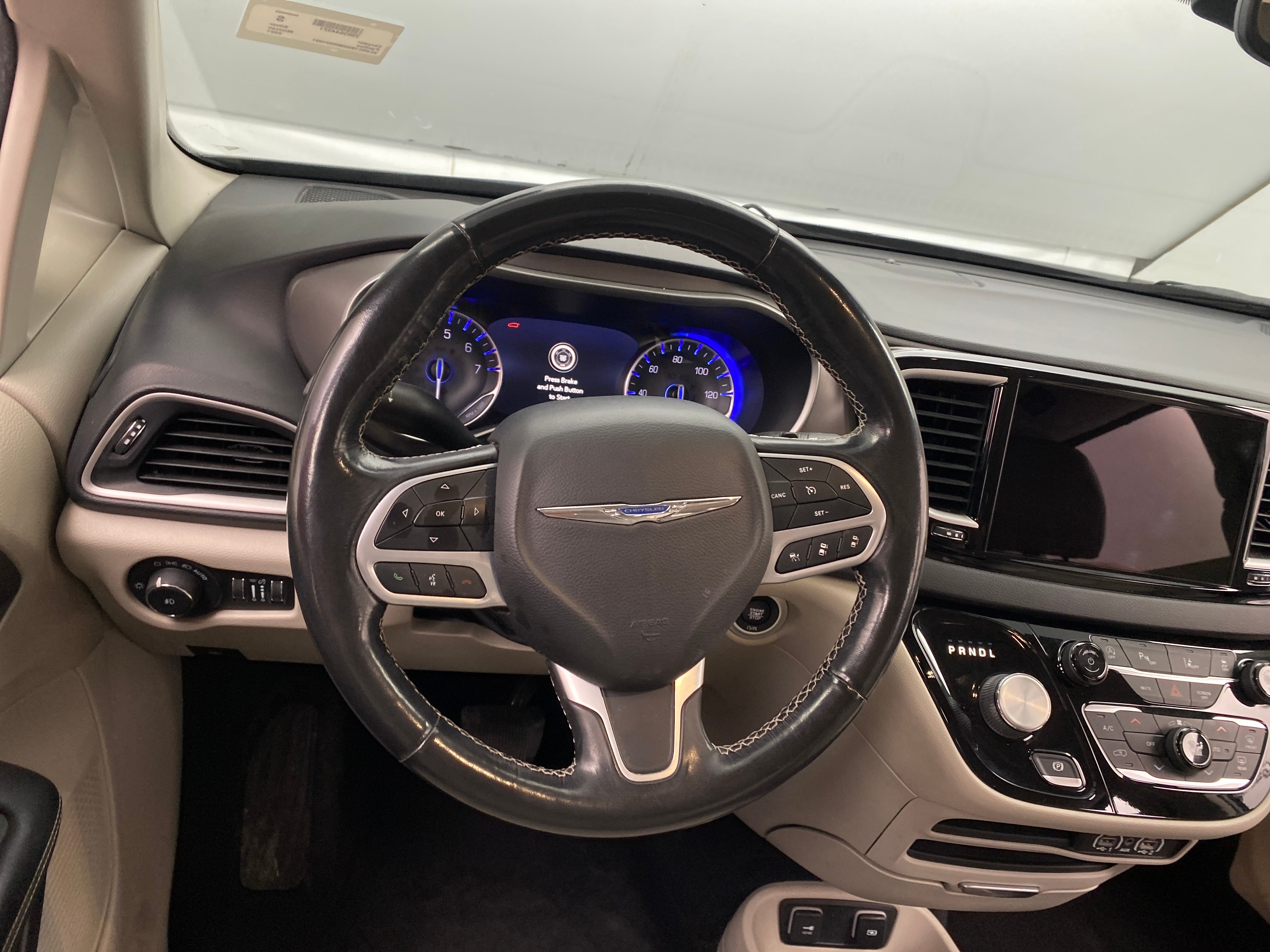 2021 Chrysler Pacifica Touring L 4