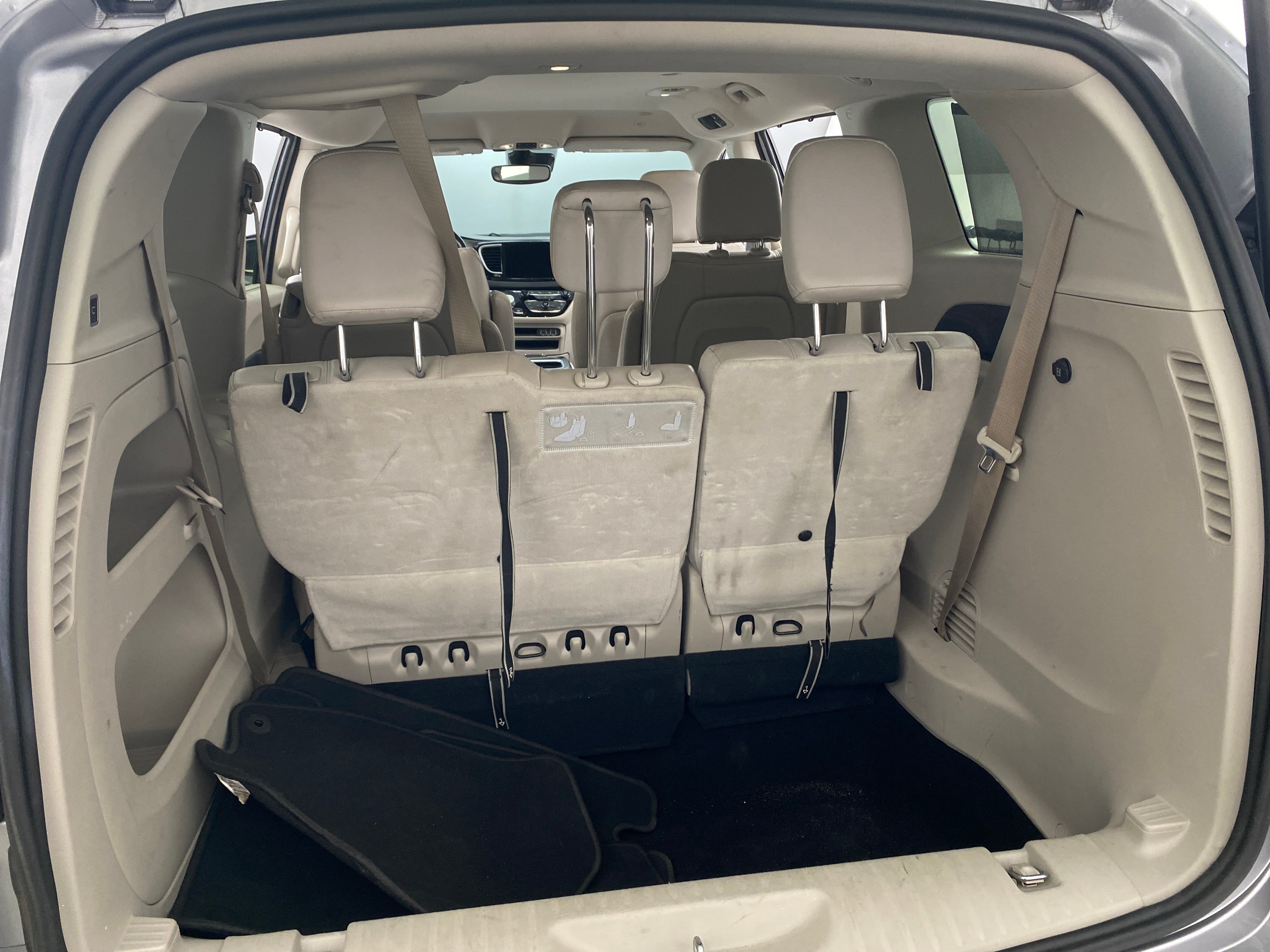 2021 Chrysler Pacifica Touring L 6