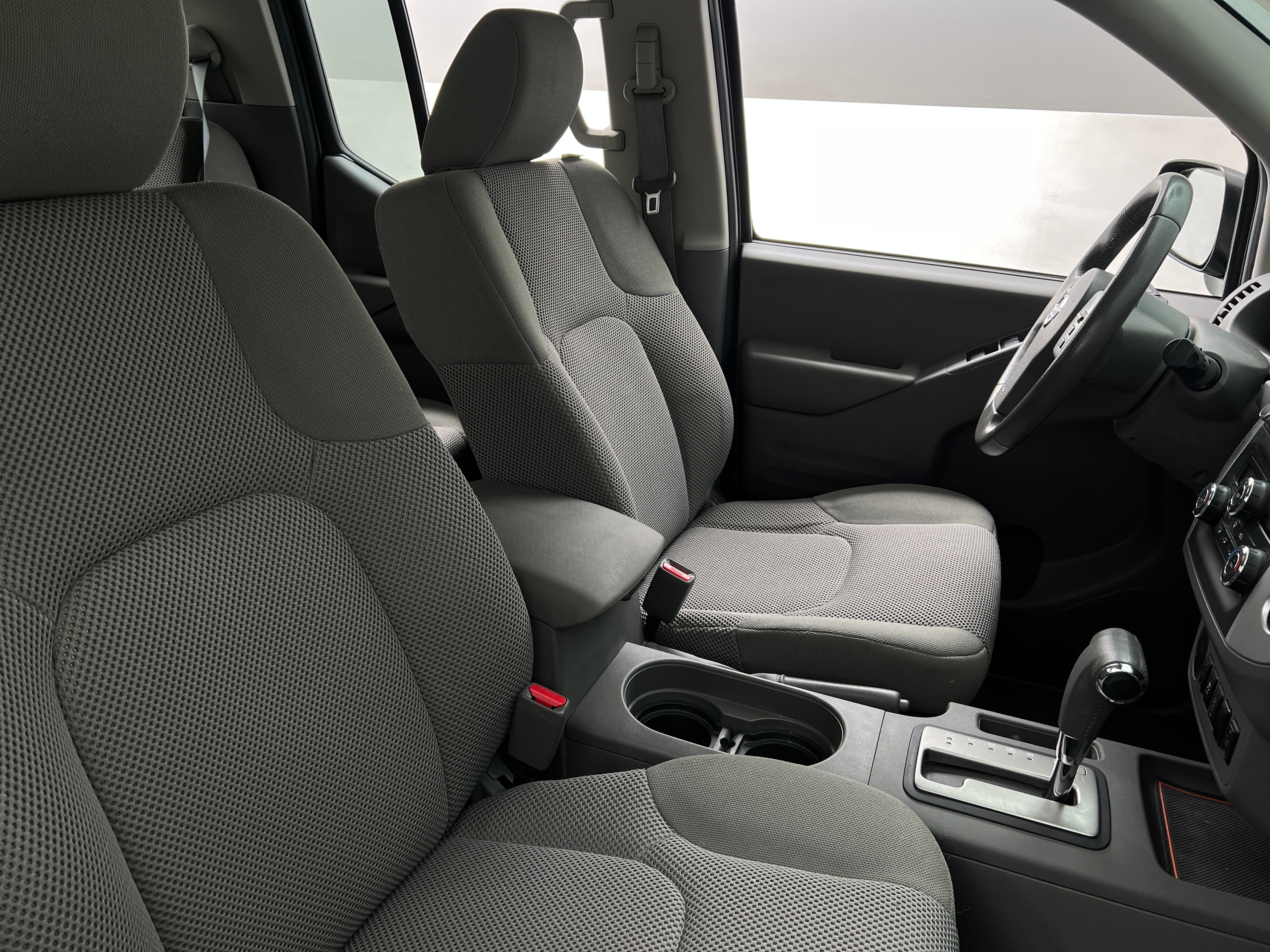 2019 Nissan Frontier SV 2