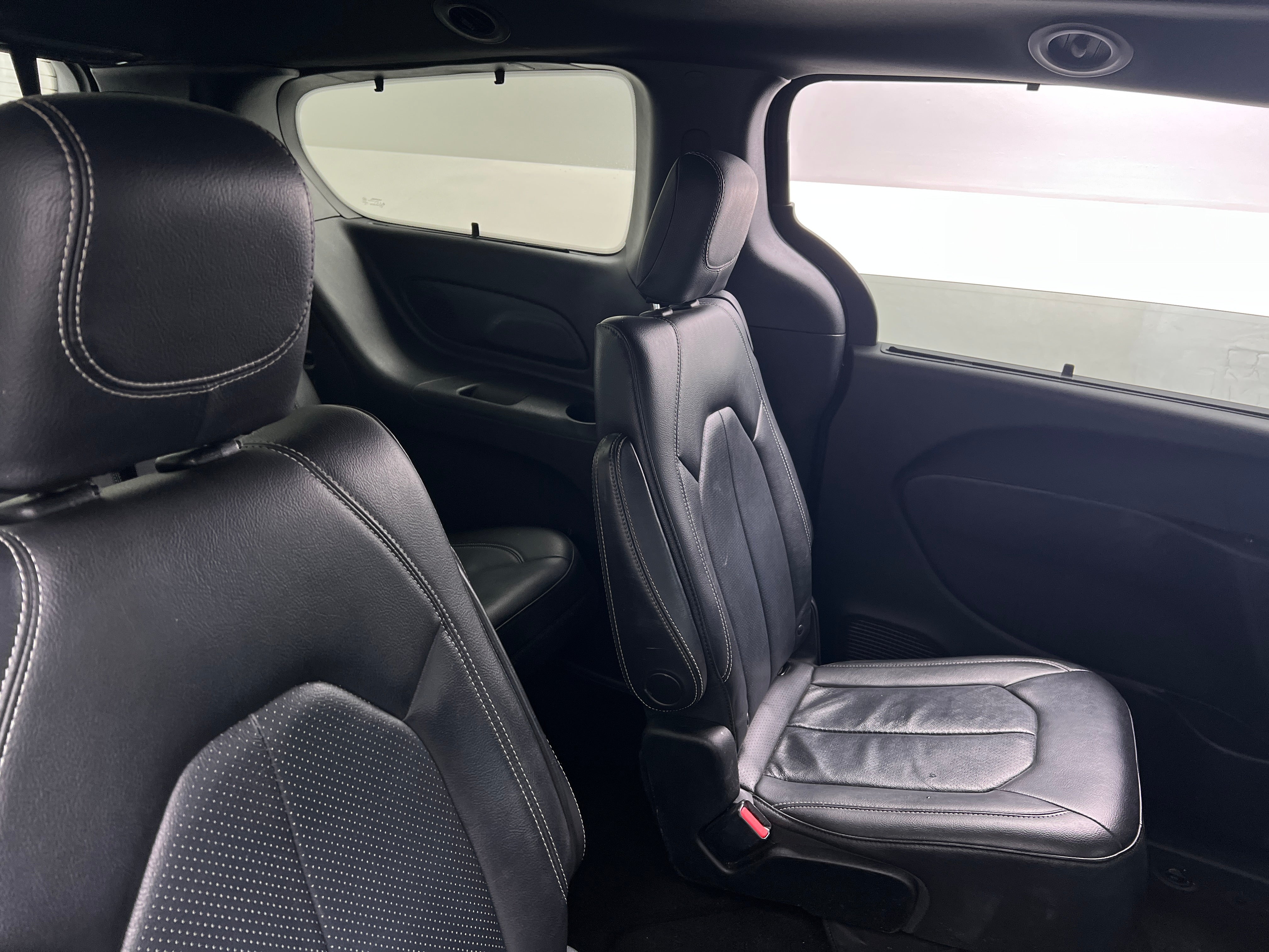 2018 Chrysler Pacifica  5