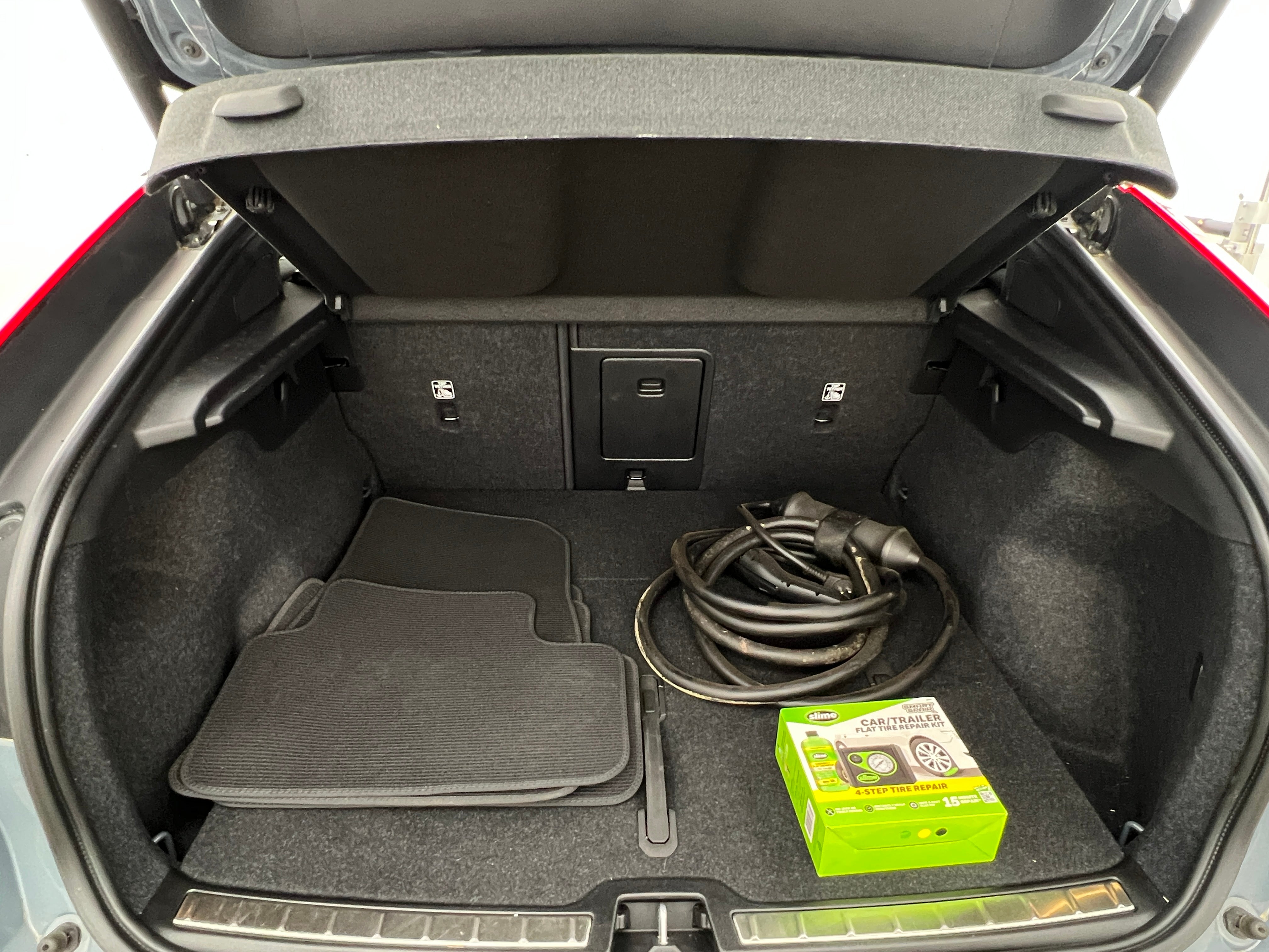 2023 Volvo C40 Plus 6