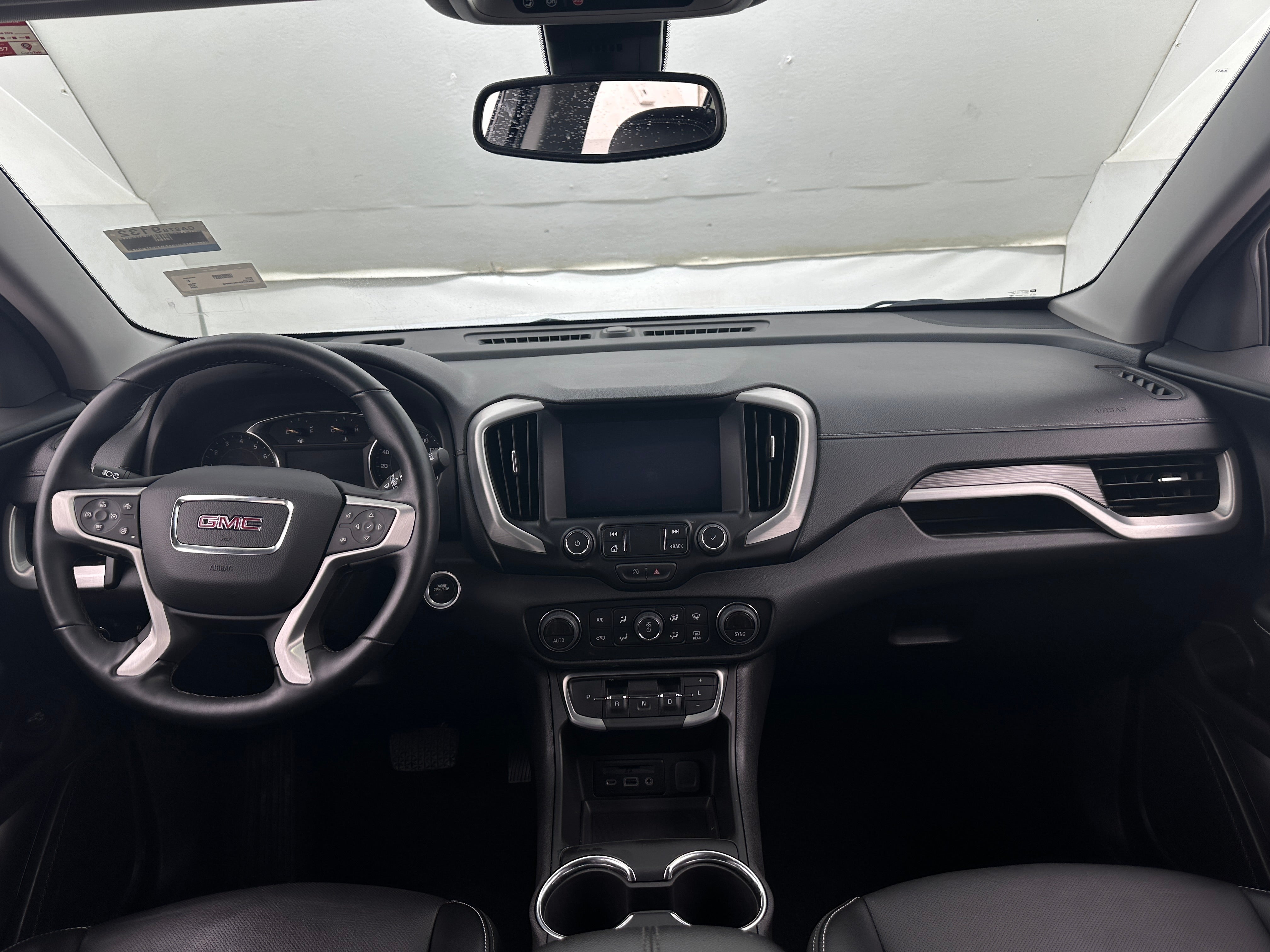 2024 GMC Terrain SLT 2