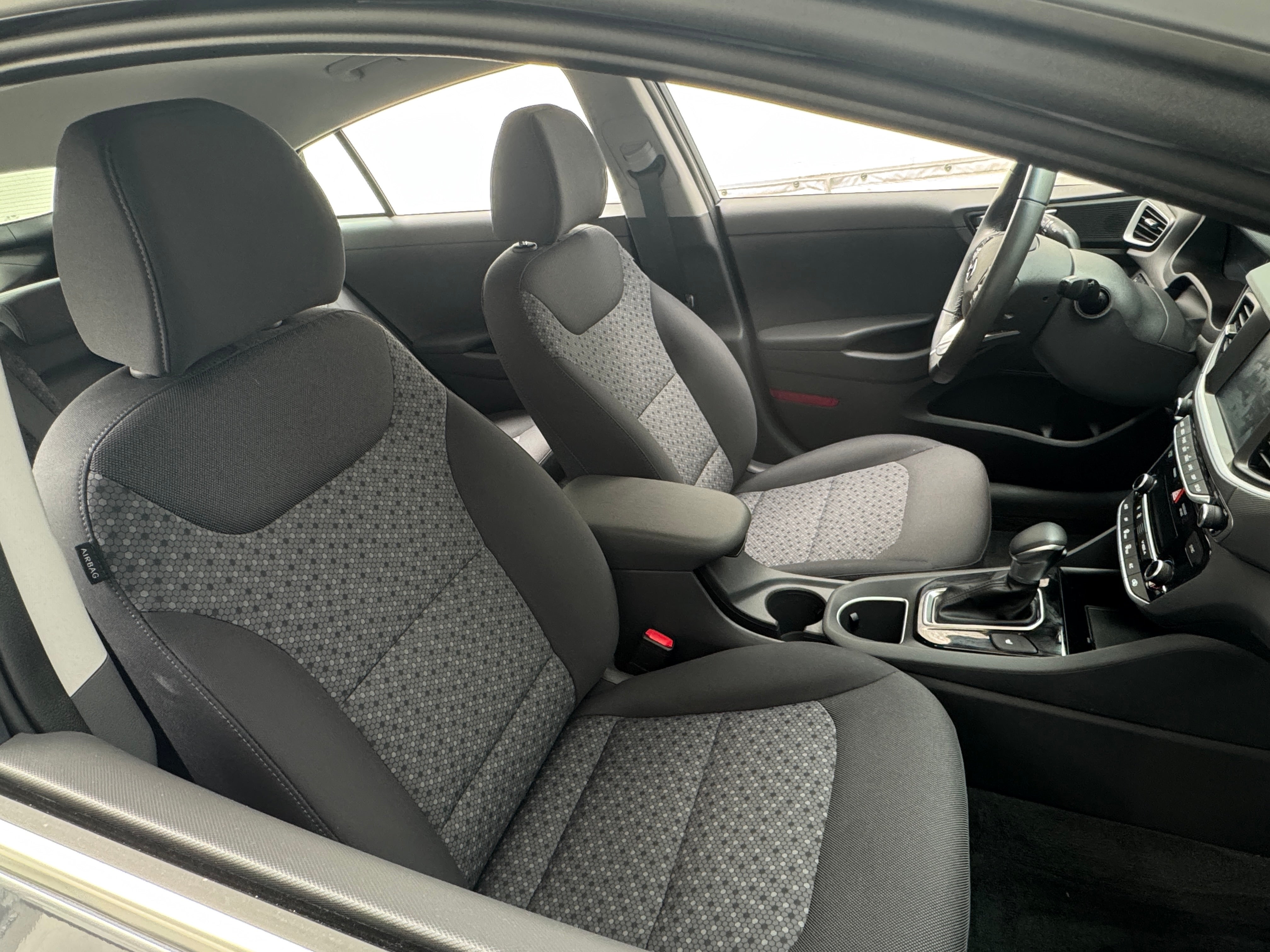 2017 Hyundai Ioniq SEL 2