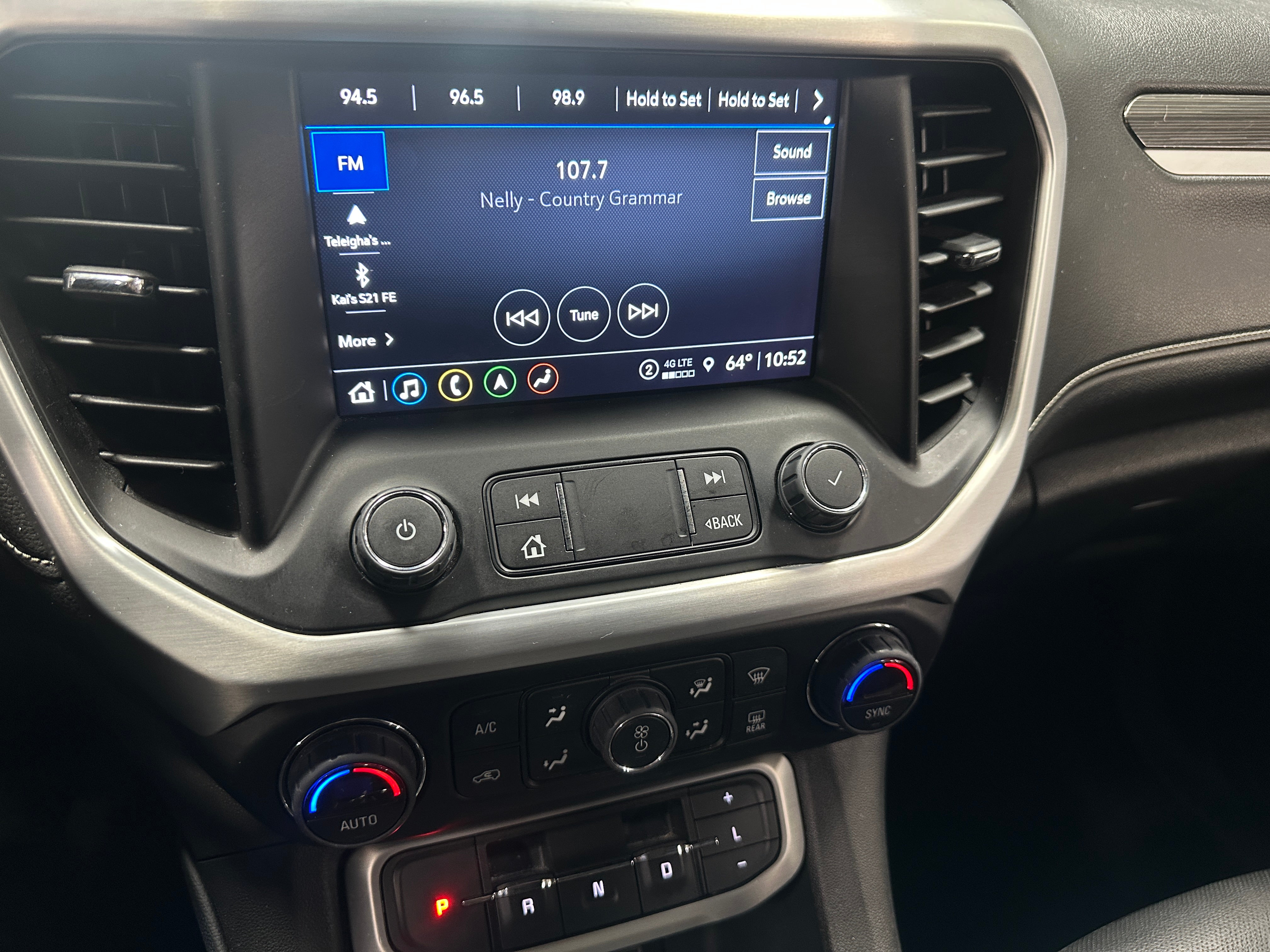 2023 GMC Acadia SLT 3