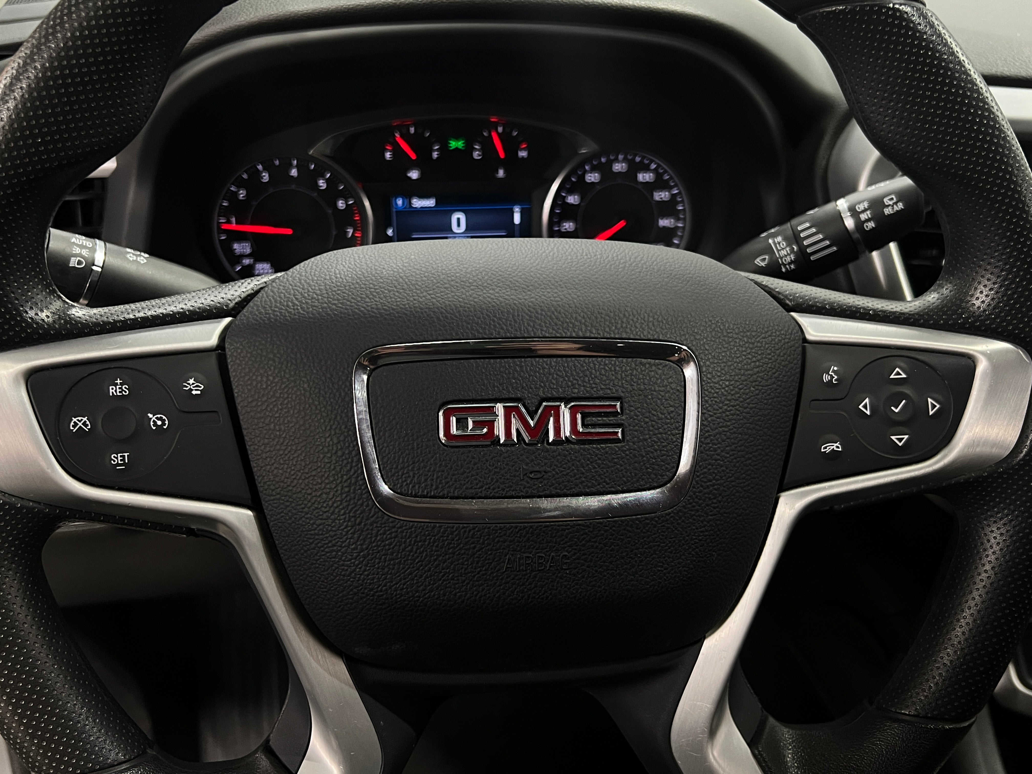 2023 GMC Acadia SLE 5