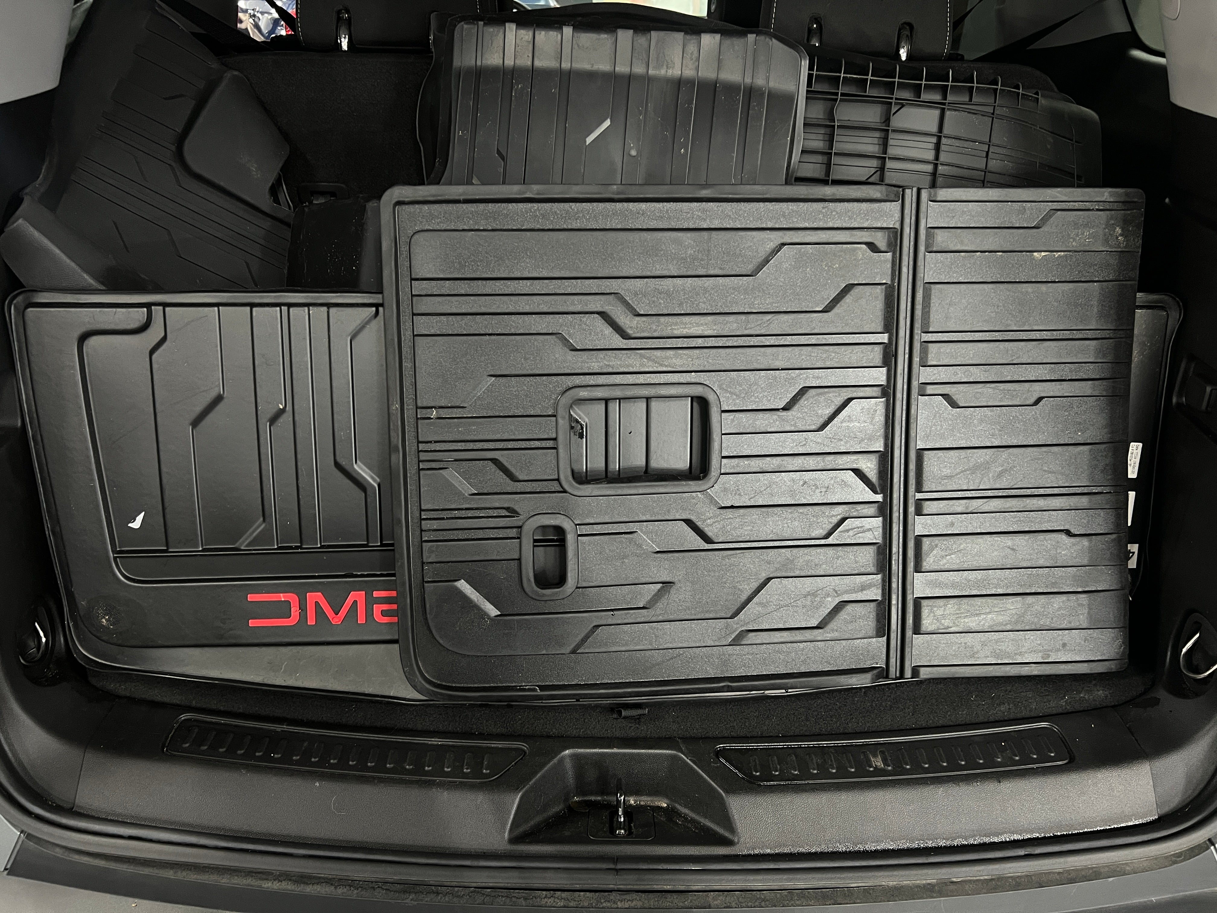 2023 GMC Acadia SLE 7