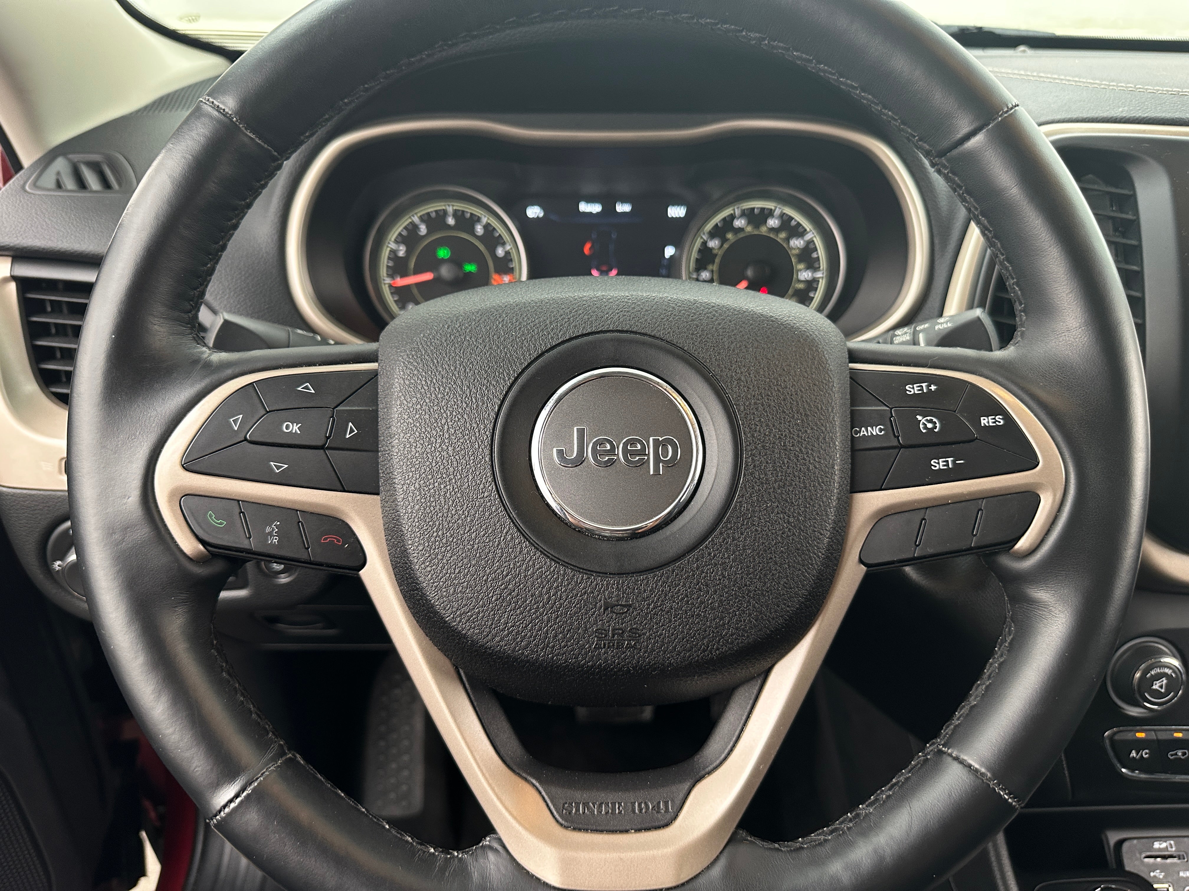 2014 Jeep Cherokee Limited Edition 4