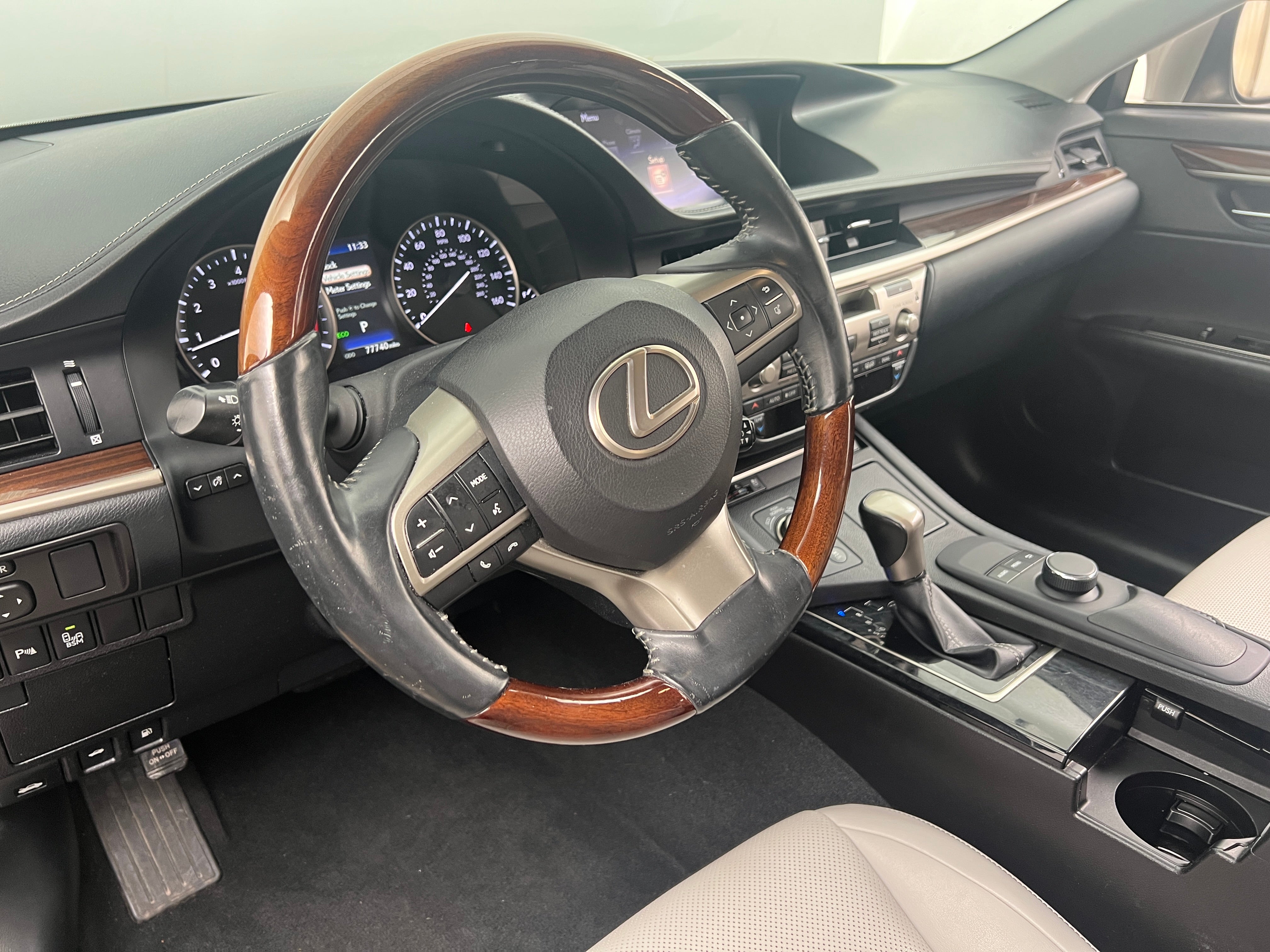 2016 Lexus ES 350 2