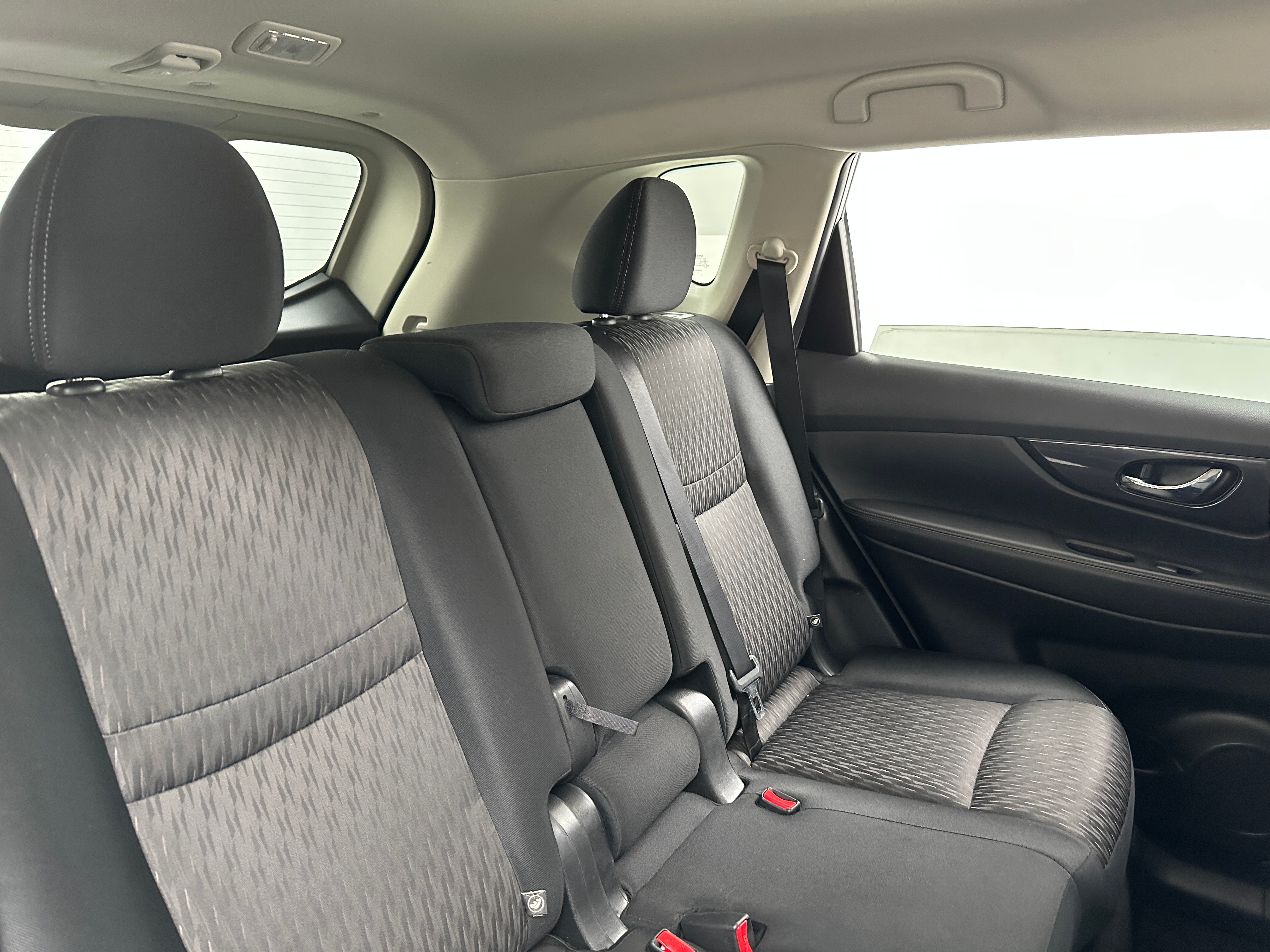 2017 Nissan Rogue S 6