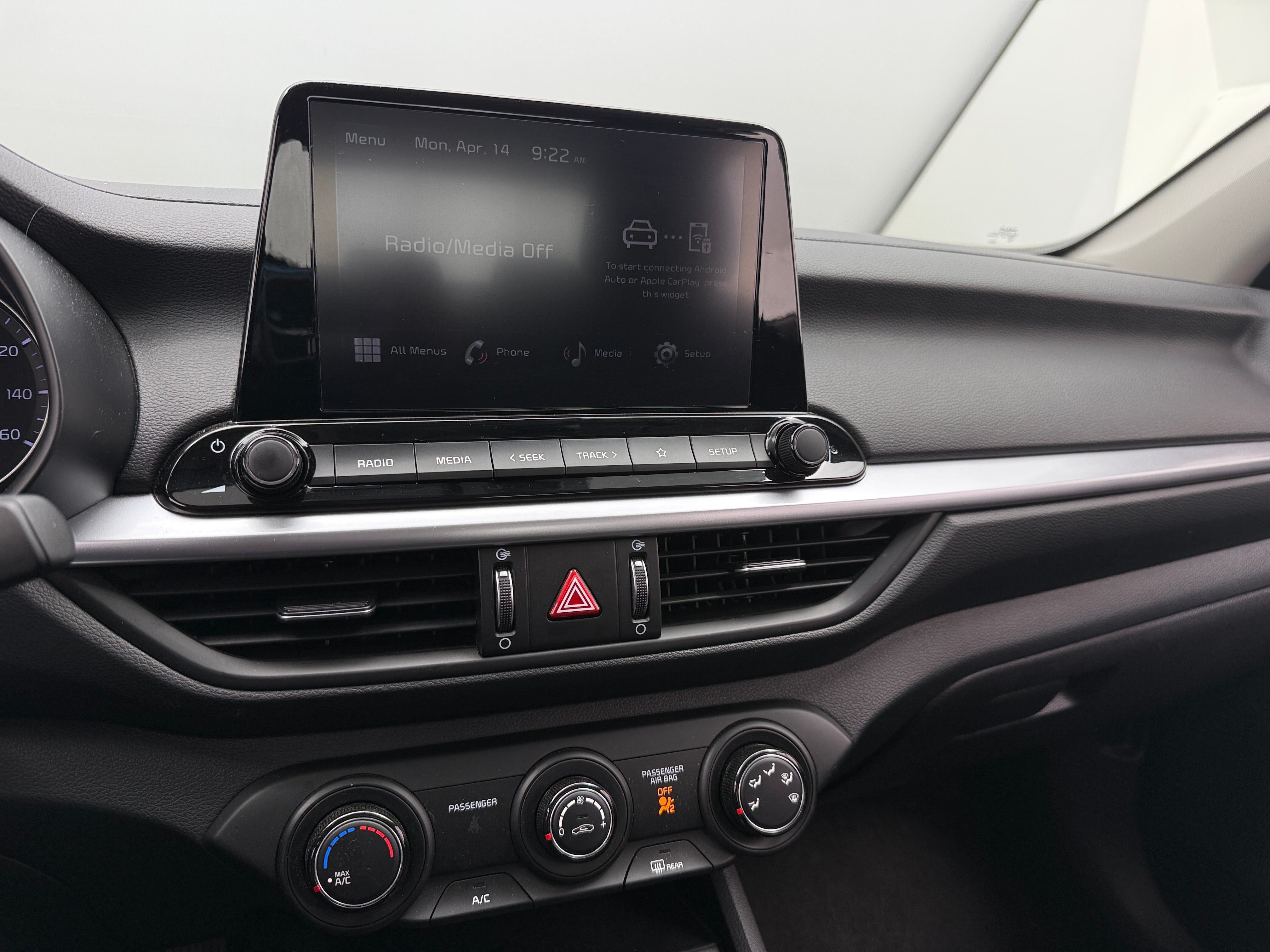 2024 Kia Forte LXS 4