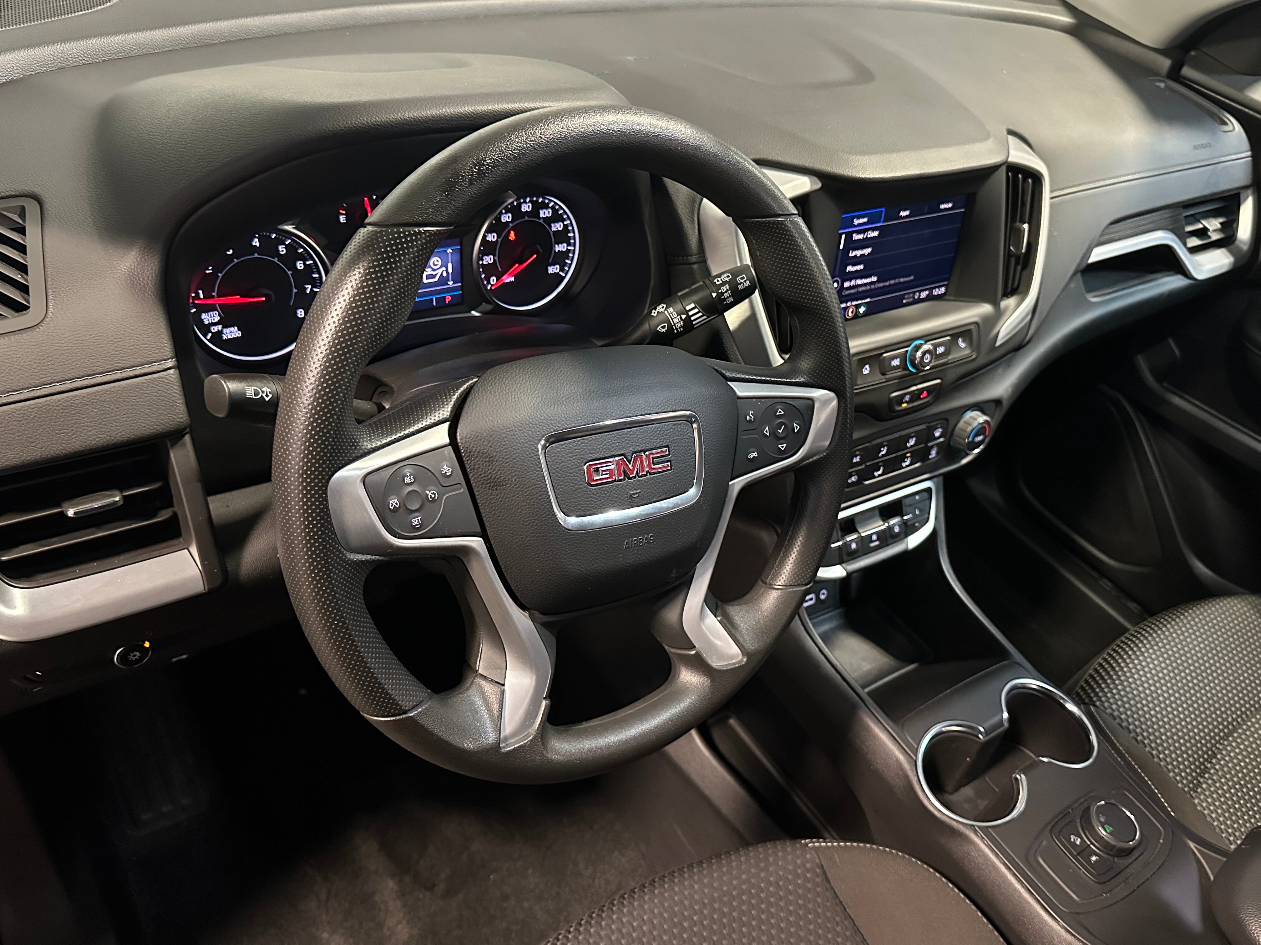 2024 GMC Terrain SLE 3