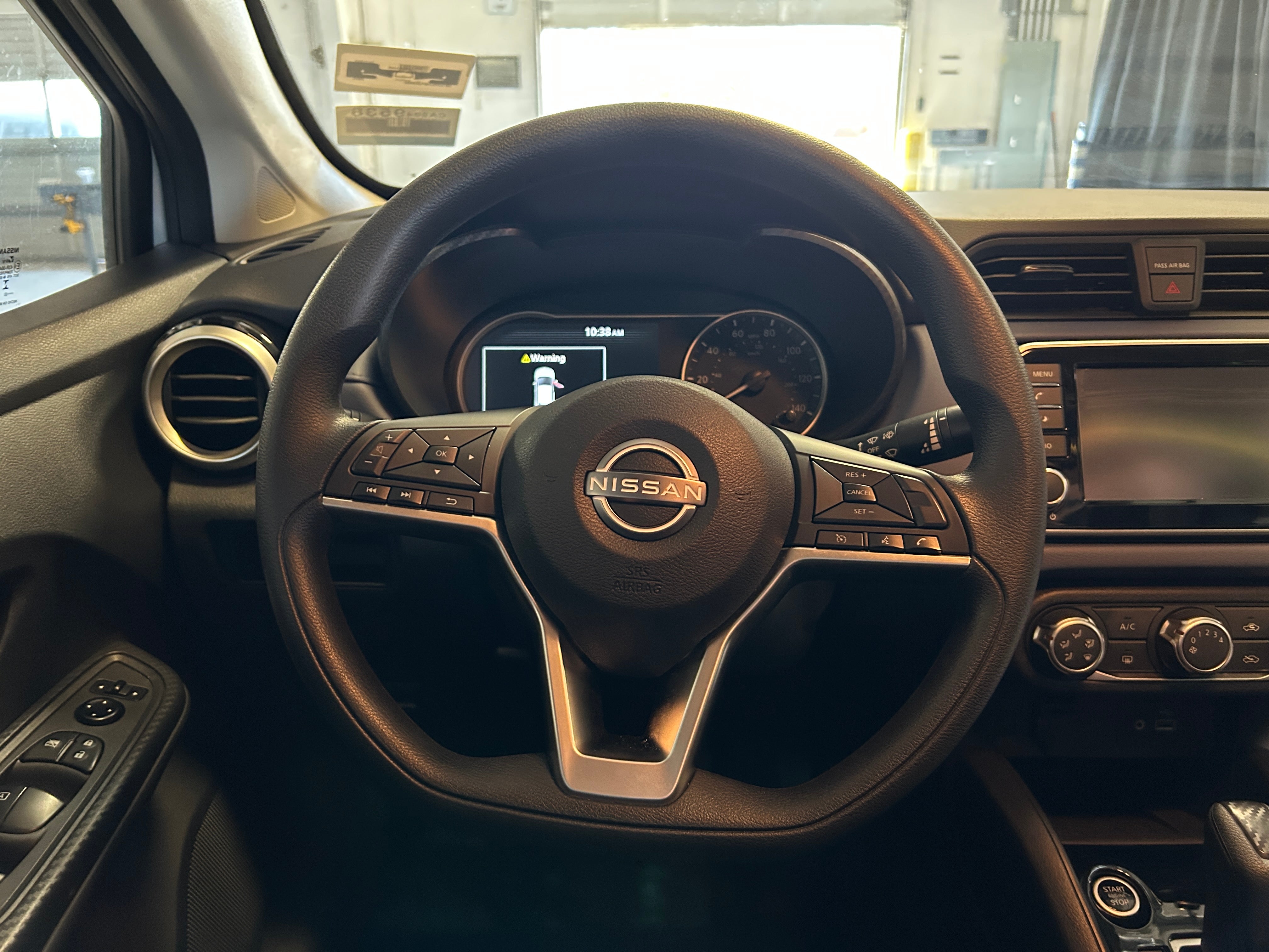 2023 Nissan Versa SV 5