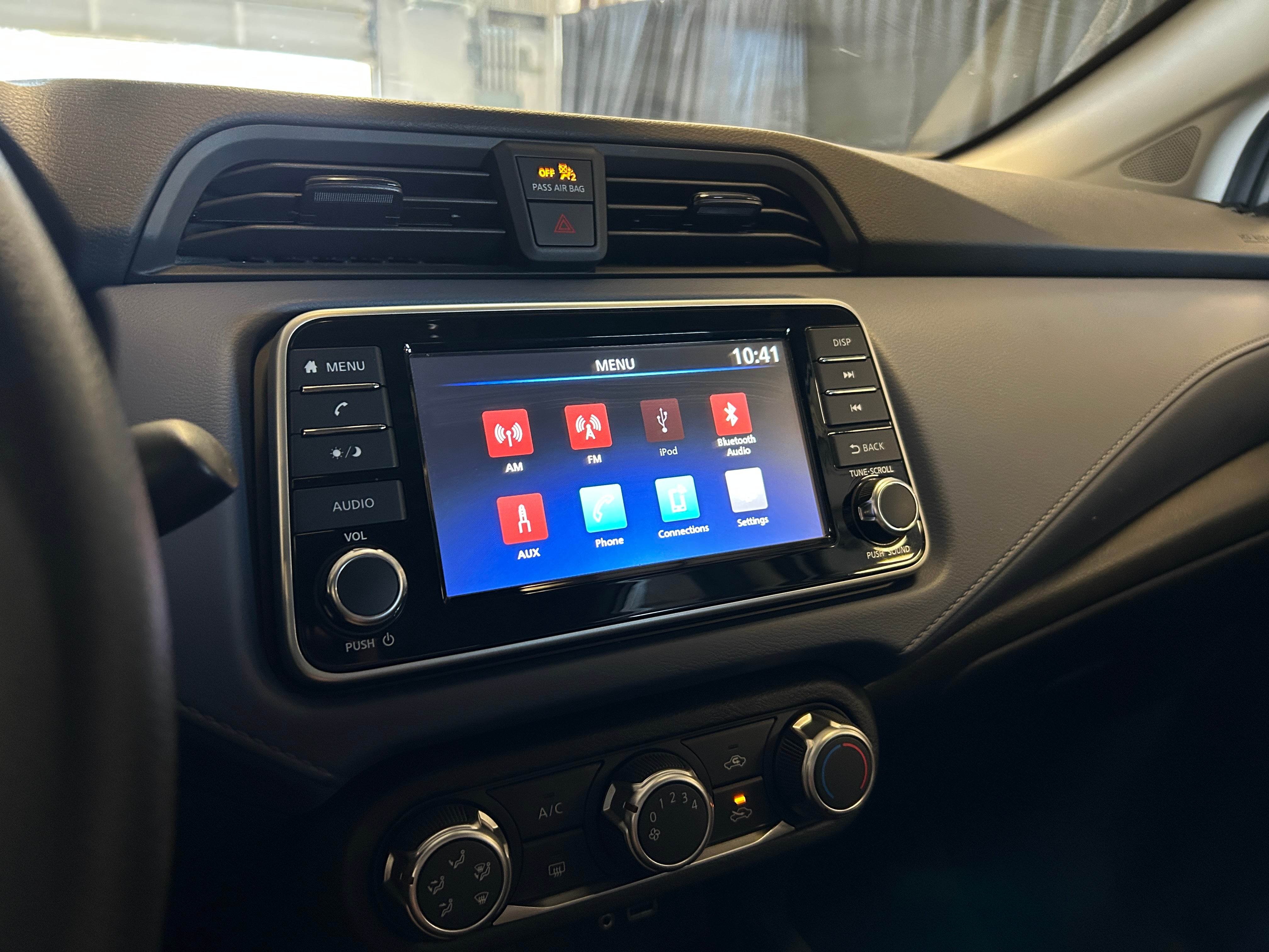 2023 Nissan Versa SV 4