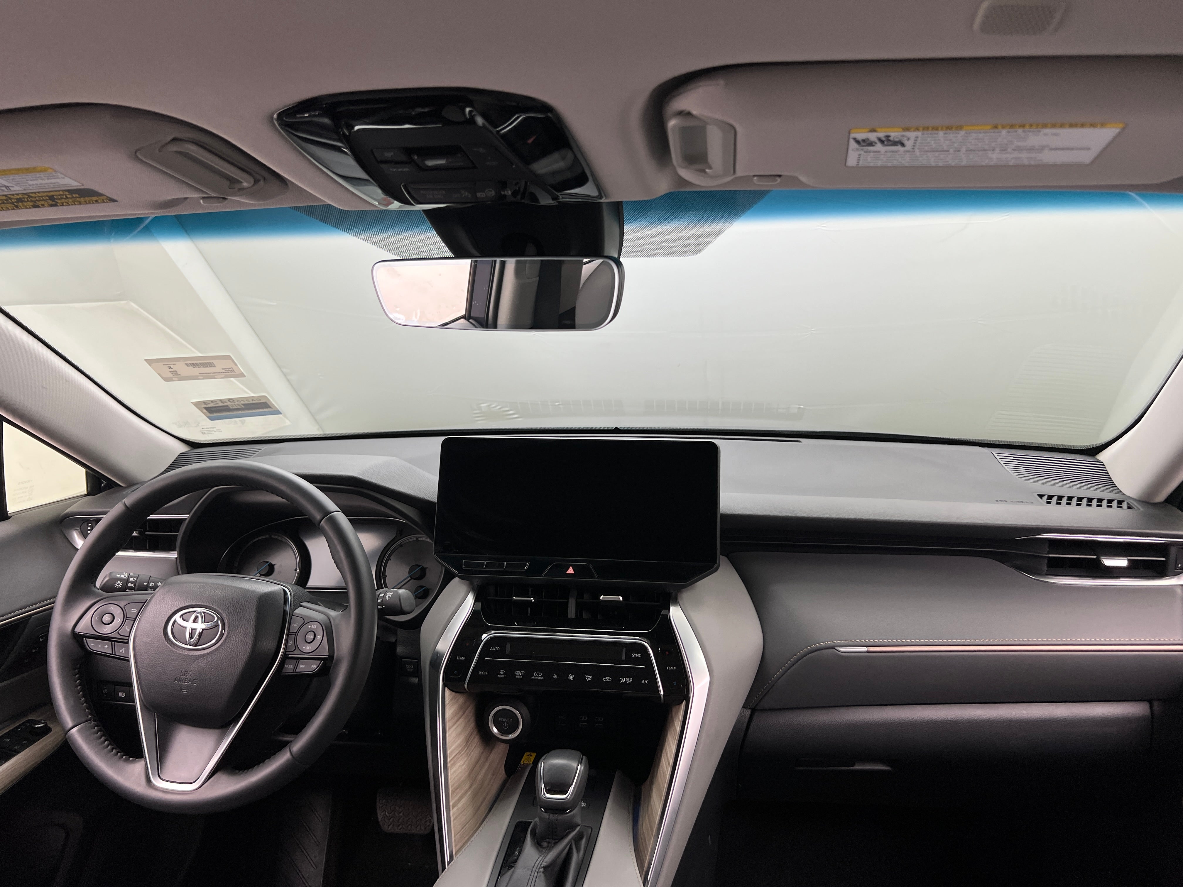 2024 Toyota Venza XLE 2