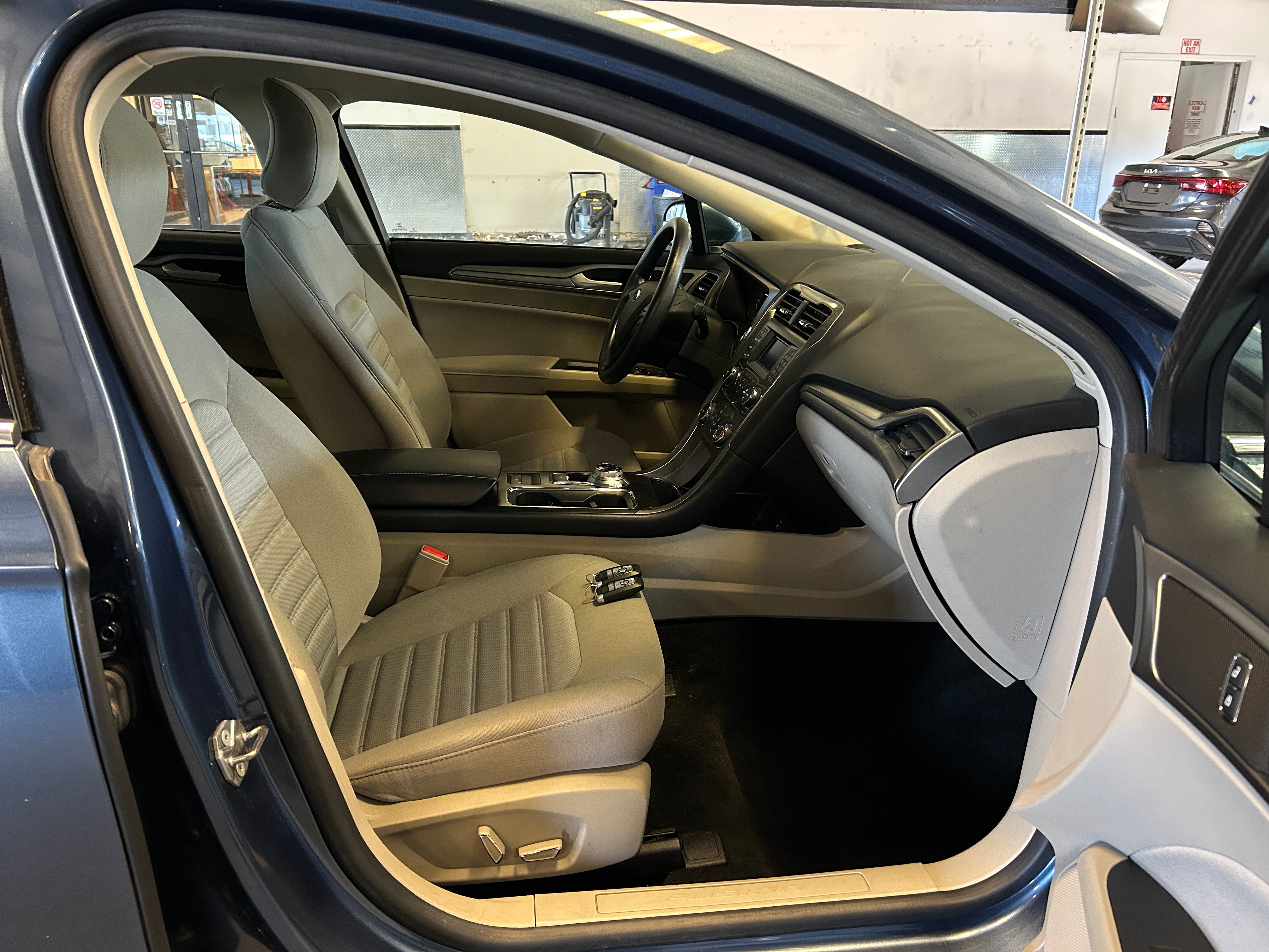 2018 Ford Fusion SE 2