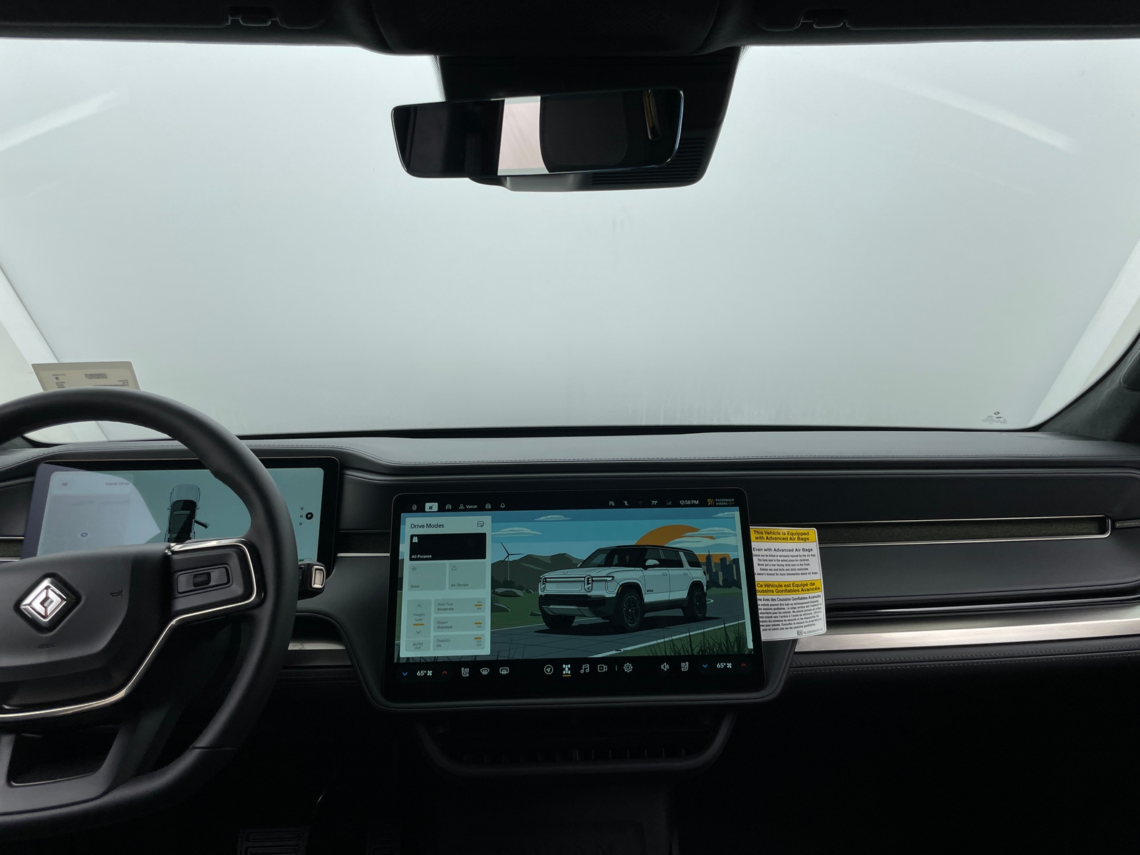 Thumbnail: 2025 Rivian R1S - 2