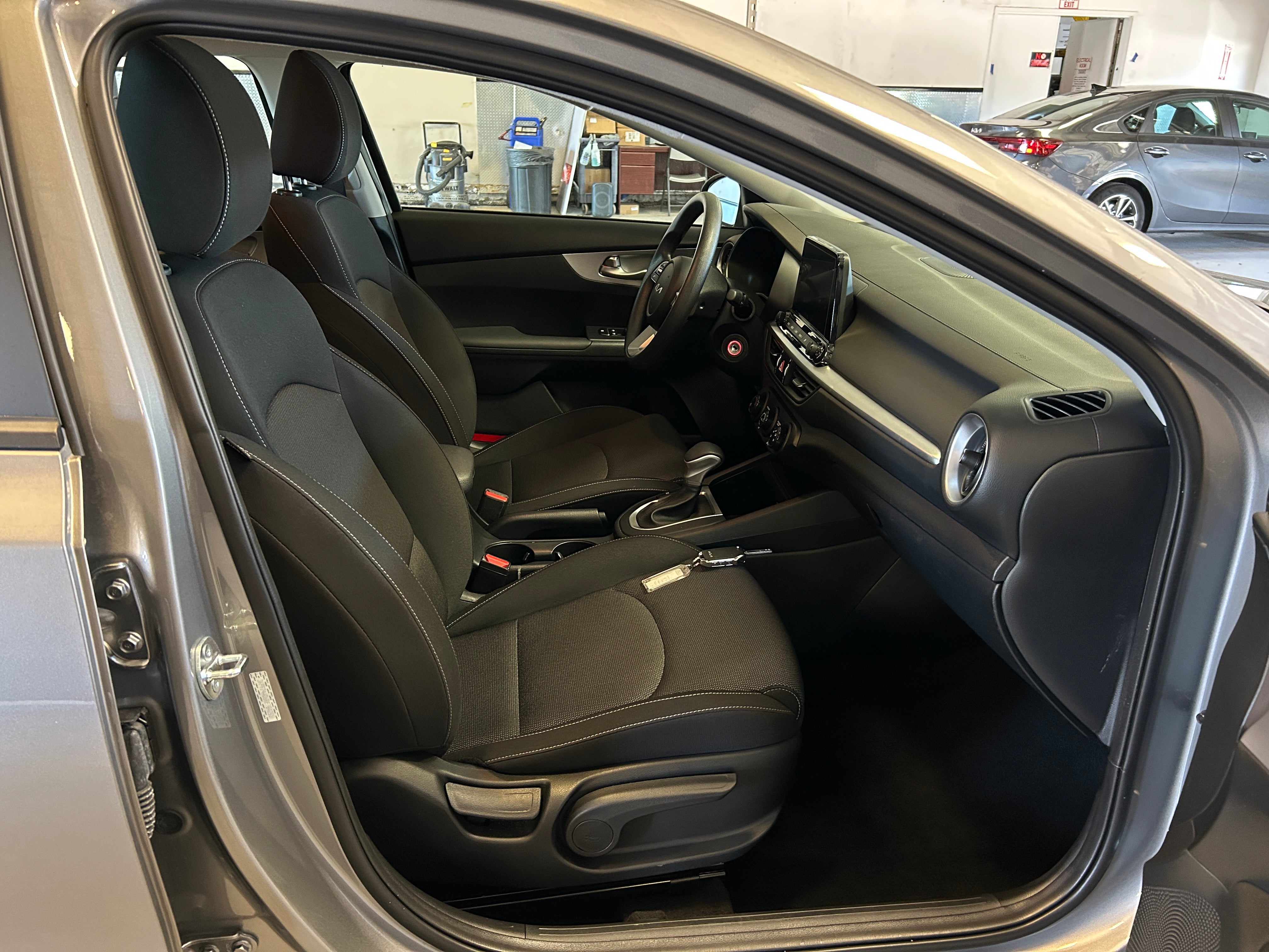2024 Kia Forte LXS 2
