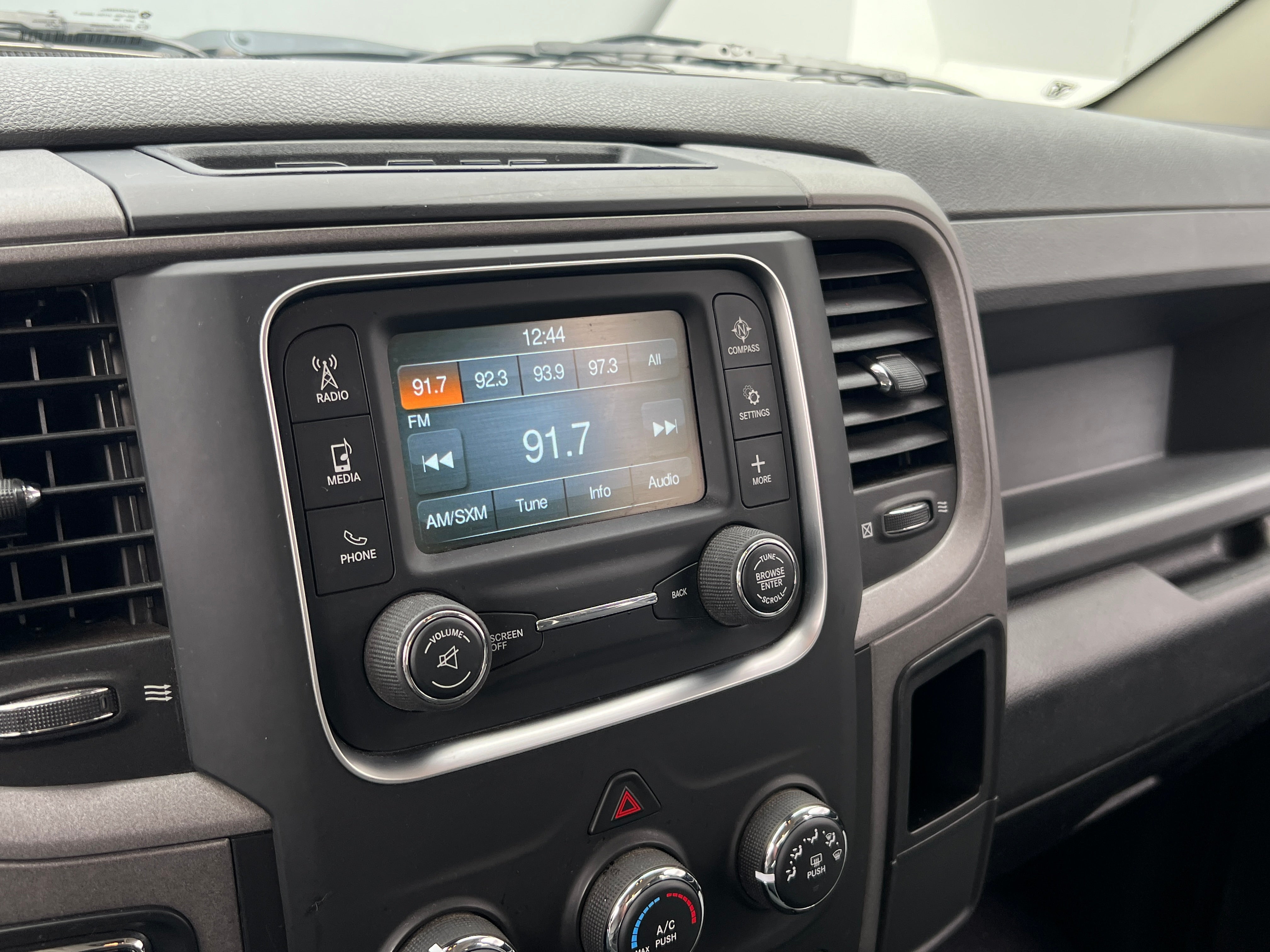 2020 RAM 1500 Classic Tradesman 4